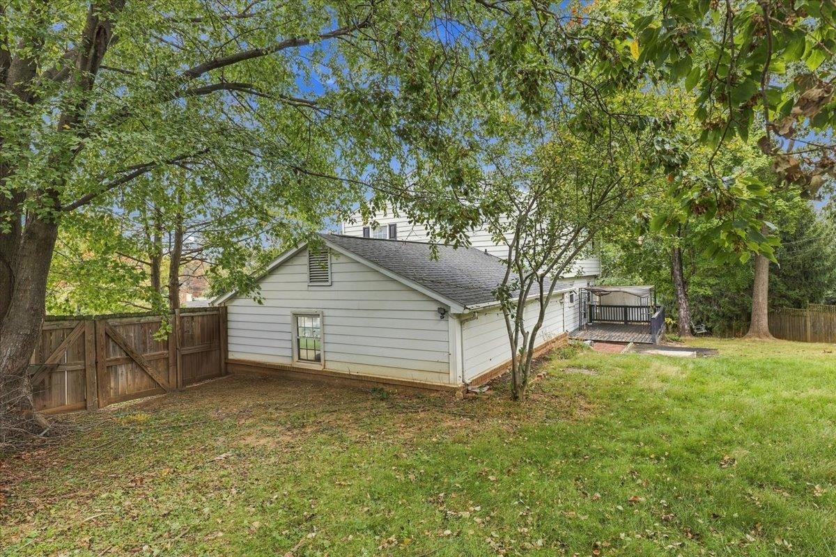 166 WESTHAMPTON CT, HARRISONBURG, Virginia 22801, 5 Bedrooms Bedrooms, ,2 BathroomsBathrooms,Residential,166 WESTHAMPTON CT,682998 MLS # 682998