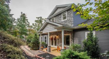 4981 NICKLAUS LN, MCGAHEYSVILLE, Virginia 22840, 5 Bedrooms Bedrooms, ,3 BathroomsBathrooms,Residential,Enjoy the Views! 5BR Home Overlooking Golf Course ,4981 NICKLAUS LN,682949 MLS # 682949