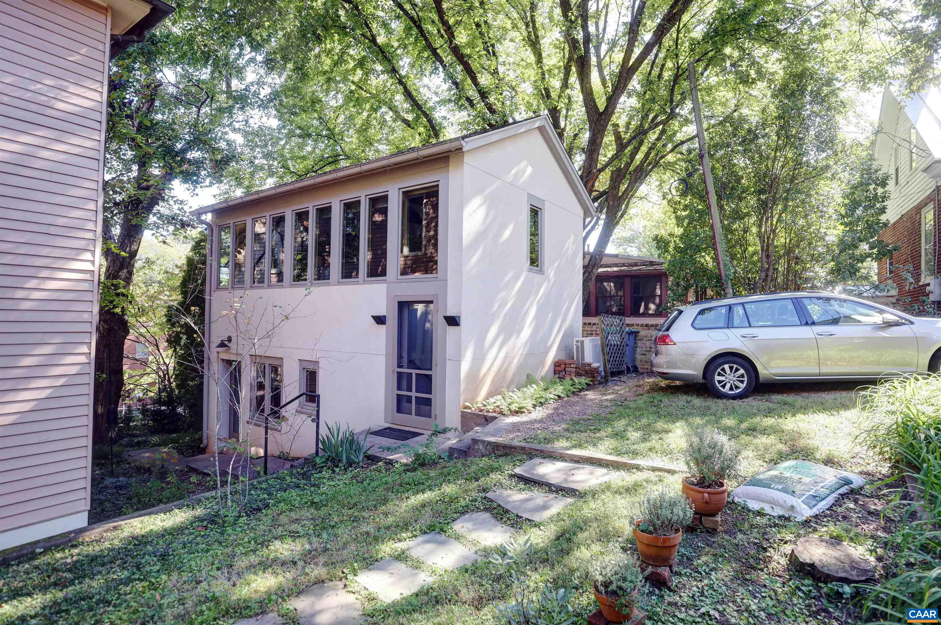 433 N 1ST ST, CHARLOTTESVILLE, Virginia 22902, 4 Bedrooms Bedrooms, ,2 BathroomsBathrooms,Residential,THE PERKINS HOUSE,433 N 1ST ST,682951 MLS # 682951 433 N 1ST ST, CHARLOTTESVILLE, Virginia 22902, 4 Bedrooms Bedrooms, ,2 BathroomsBathrooms,Residential,THE PERKINS HOUSE,433 N 1ST ST,682951 MLS # 682951