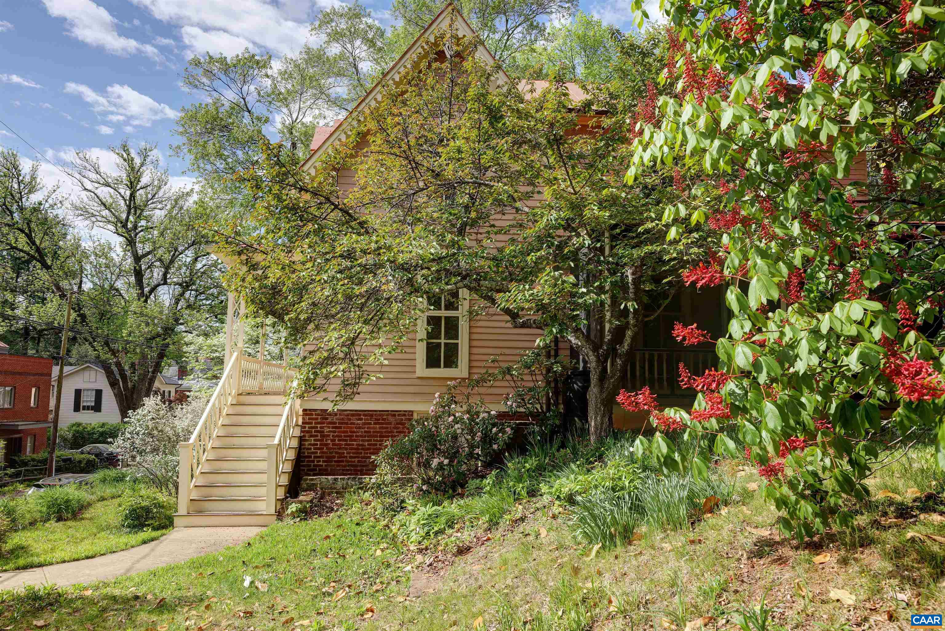433 N 1ST ST, CHARLOTTESVILLE, Virginia 22902, 4 Bedrooms Bedrooms, ,2 BathroomsBathrooms,Residential,THE PERKINS HOUSE,433 N 1ST ST,682951 MLS # 682951 433 N 1ST ST, CHARLOTTESVILLE, Virginia 22902, 4 Bedrooms Bedrooms, ,2 BathroomsBathrooms,Residential,THE PERKINS HOUSE,433 N 1ST ST,682951 MLS # 682951