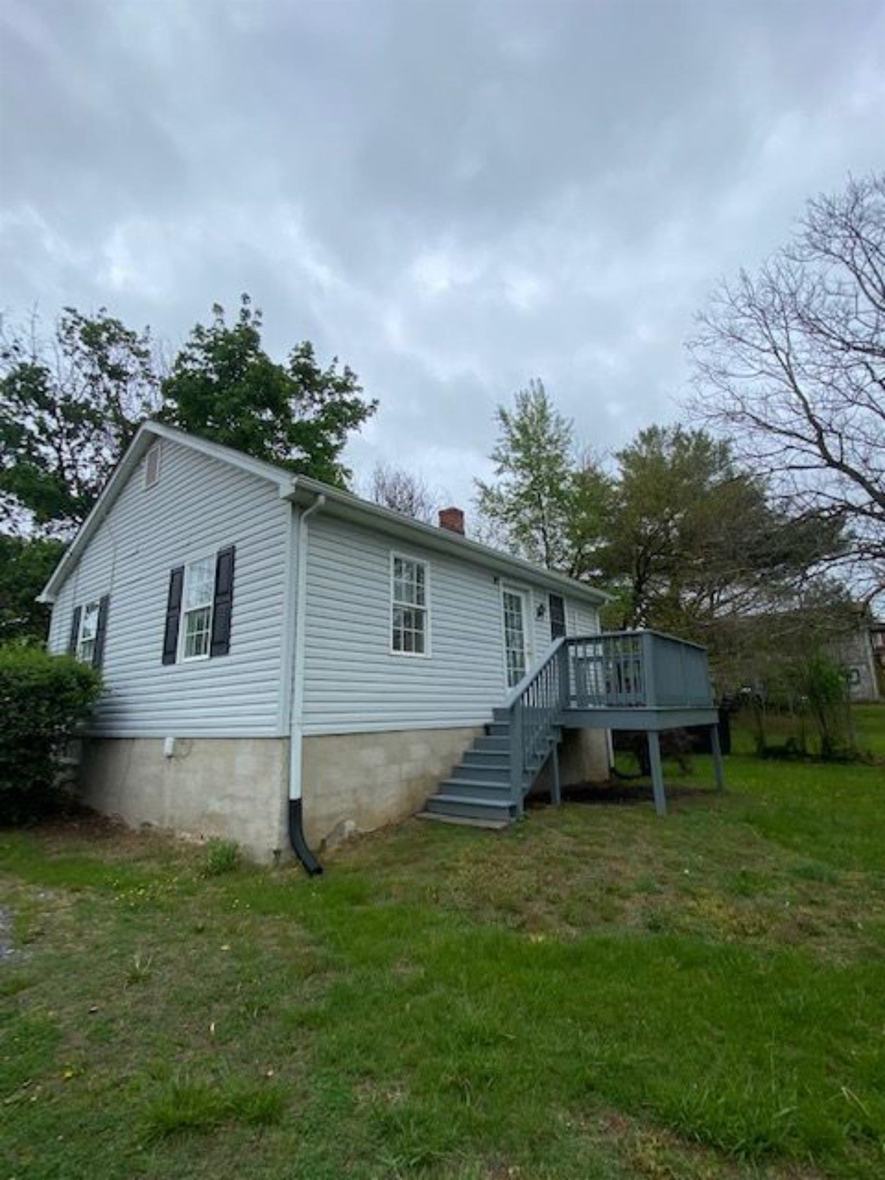 617 GRUBERT AVE, STAUNTON, Virginia 24401, 2 Bedrooms Bedrooms, ,1 BathroomBathrooms,Residential,617 GRUBERT AVE,682968 MLS # 682968 617 GRUBERT AVE, STAUNTON, Virginia 24401, 2 Bedrooms Bedrooms, ,1 BathroomBathrooms,Residential,617 GRUBERT AVE,682968 MLS # 682968
