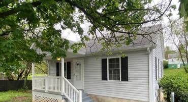 617 GRUBERT AVE, STAUNTON, Virginia 24401, 2 Bedrooms Bedrooms, ,1 BathroomBathrooms,Residential,617 GRUBERT AVE,682968 MLS # 682968