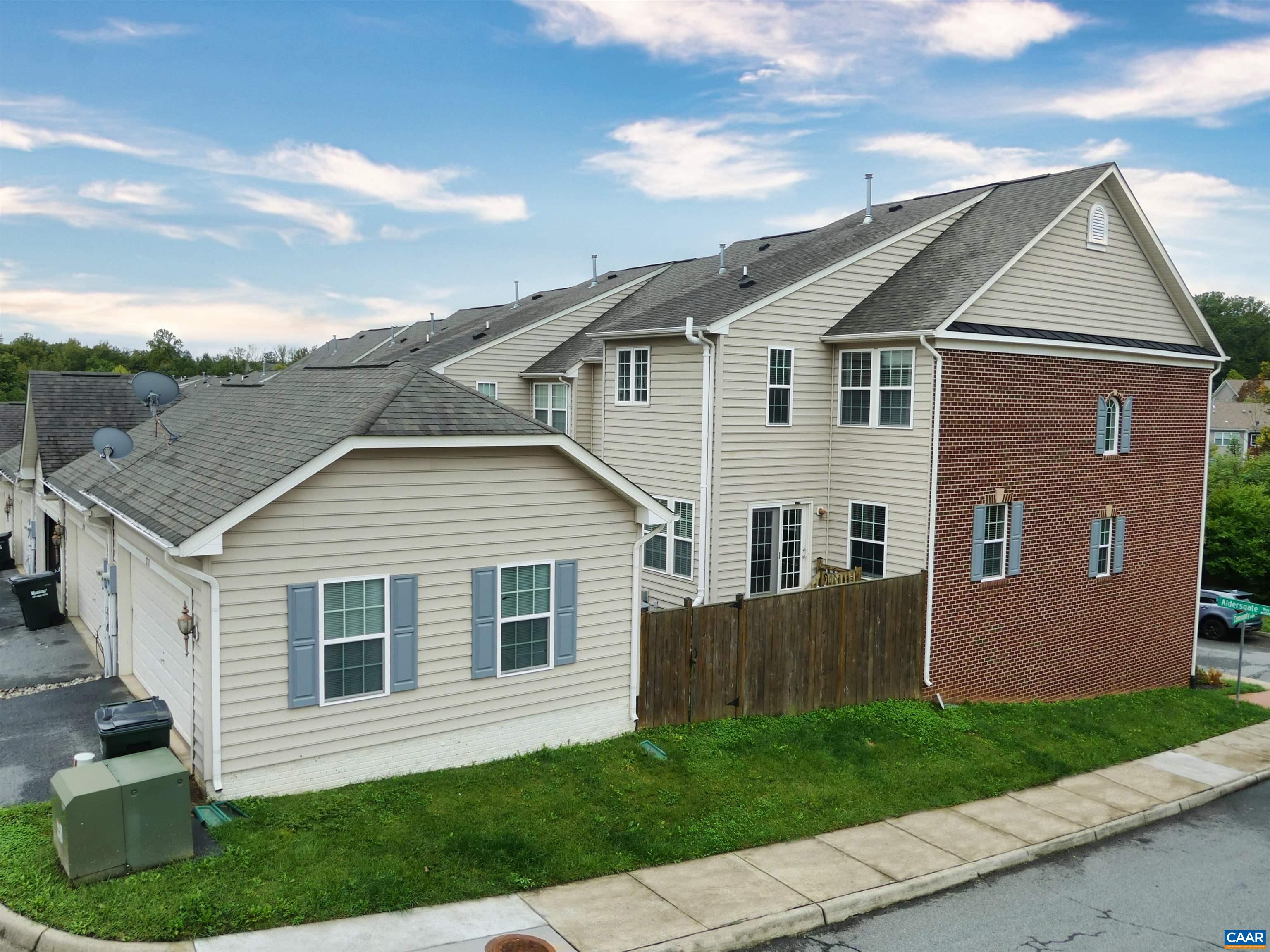 2731 ALDERSGATE WAY, CHARLOTTESVILLE, Virginia 22911, 4 Bedrooms Bedrooms, ,3 BathroomsBathrooms,Residential,2731 ALDERSGATE WAY,682666 MLS # 682666