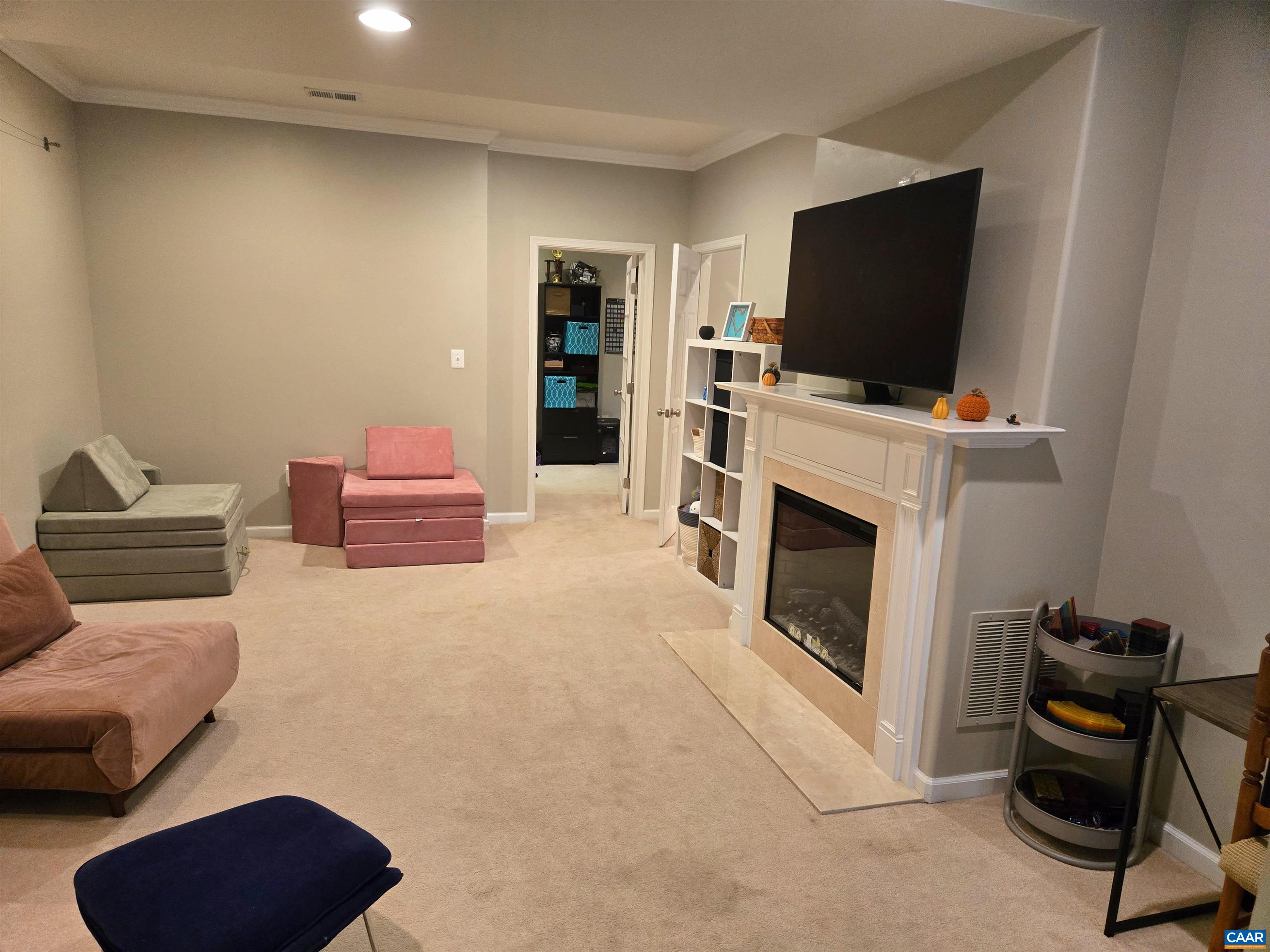 2731 ALDERSGATE WAY, CHARLOTTESVILLE, Virginia 22911, 4 Bedrooms Bedrooms, ,3 BathroomsBathrooms,Residential,2731 ALDERSGATE WAY,682666 MLS # 682666