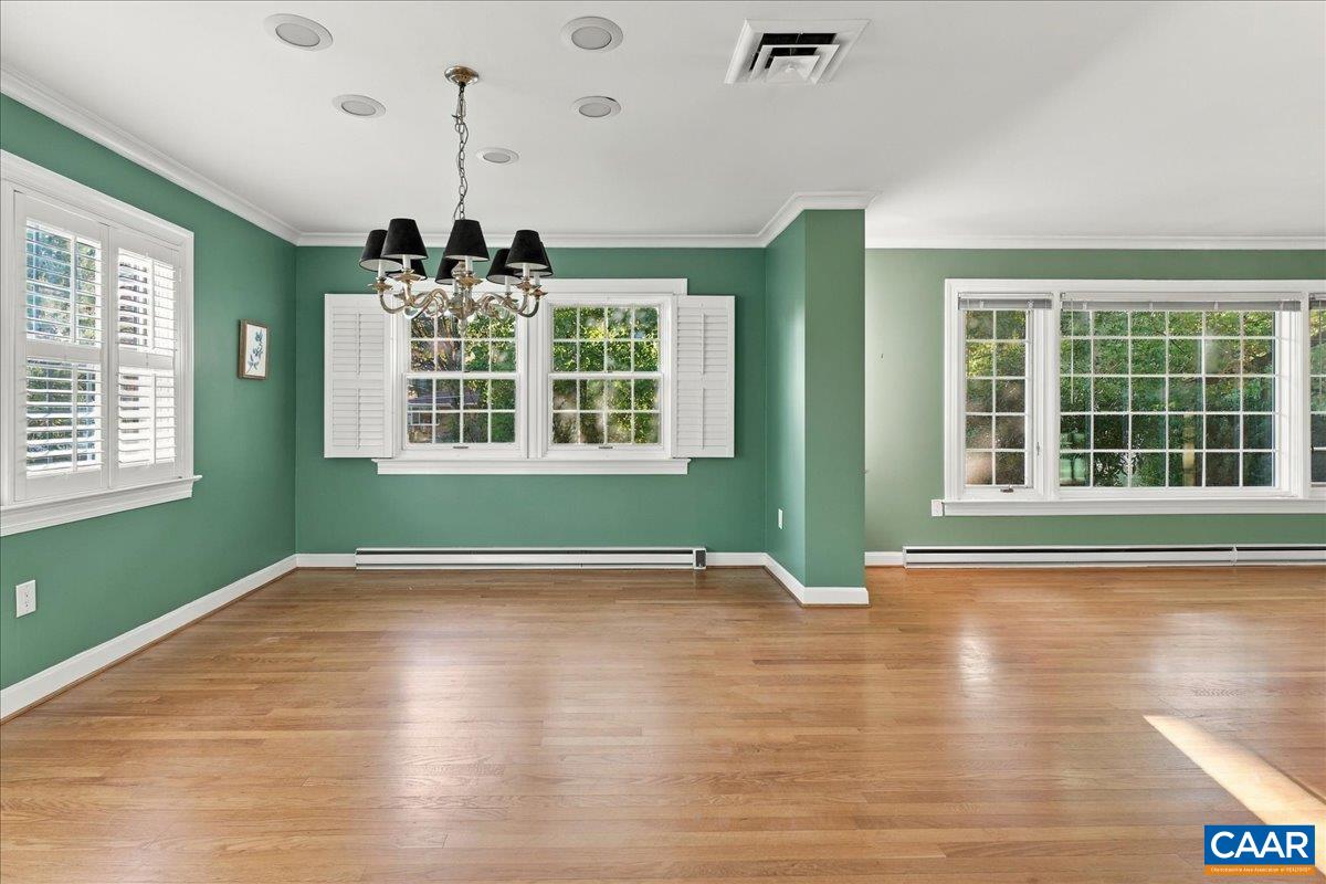 303 RAINBOW DR, STAUNTON, Virginia 24401, 3 Bedrooms Bedrooms, ,2 BathroomsBathrooms,Residential,Updated Rainbow Rancher,303 RAINBOW DR,682841 MLS # 682841 303 RAINBOW DR, STAUNTON, Virginia 24401, 3 Bedrooms Bedrooms, ,2 BathroomsBathrooms,Residential,Updated Rainbow Rancher,303 RAINBOW DR,682841 MLS # 682841