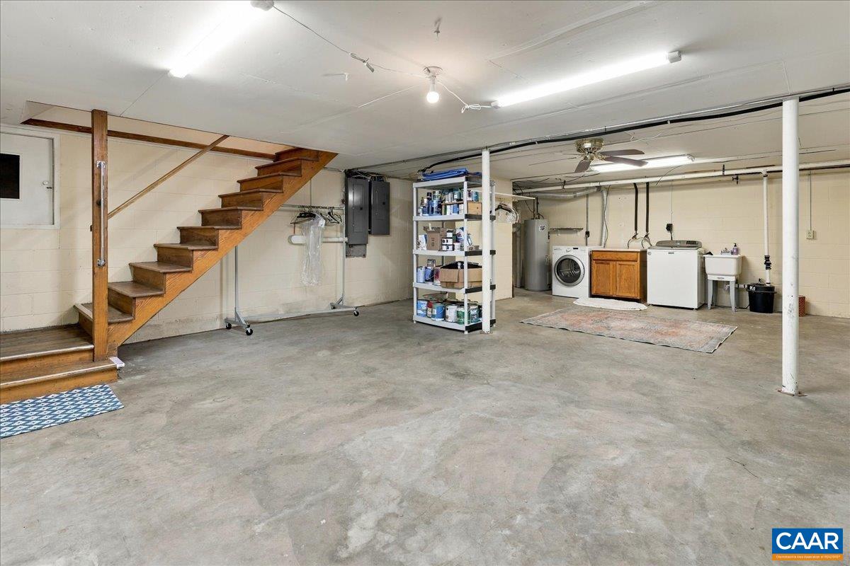 303 RAINBOW DR, STAUNTON, Virginia 24401, 3 Bedrooms Bedrooms, ,2 BathroomsBathrooms,Residential,Updated Rainbow Rancher,303 RAINBOW DR,682841 MLS # 682841 303 RAINBOW DR, STAUNTON, Virginia 24401, 3 Bedrooms Bedrooms, ,2 BathroomsBathrooms,Residential,Updated Rainbow Rancher,303 RAINBOW DR,682841 MLS # 682841