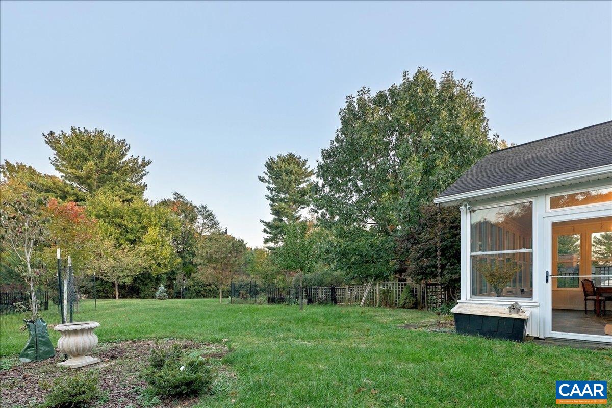 303 RAINBOW DR, STAUNTON, Virginia 24401, 3 Bedrooms Bedrooms, ,2 BathroomsBathrooms,Residential,Updated Rainbow Rancher,303 RAINBOW DR,682841 MLS # 682841 303 RAINBOW DR, STAUNTON, Virginia 24401, 3 Bedrooms Bedrooms, ,2 BathroomsBathrooms,Residential,Updated Rainbow Rancher,303 RAINBOW DR,682841 MLS # 682841