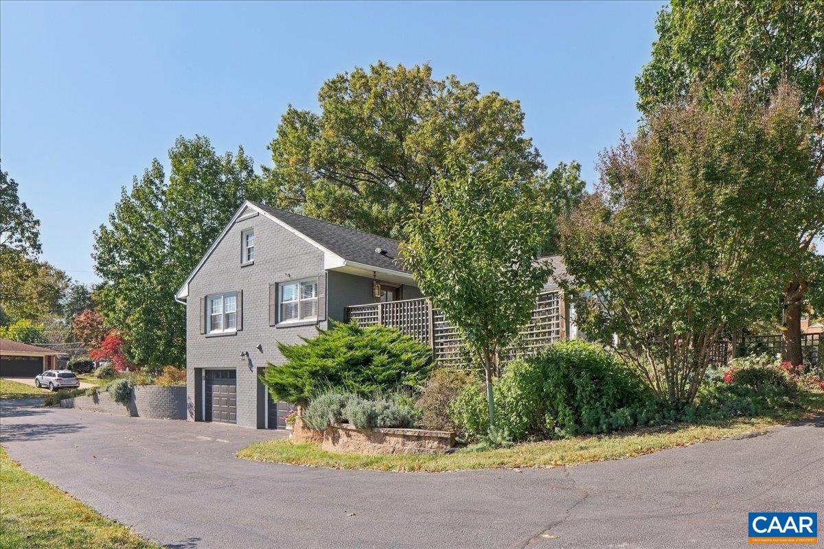 303 RAINBOW DR, STAUNTON, Virginia 24401, 3 Bedrooms Bedrooms, ,2 BathroomsBathrooms,Residential,Updated Rainbow Rancher,303 RAINBOW DR,682841 MLS # 682841 303 RAINBOW DR, STAUNTON, Virginia 24401, 3 Bedrooms Bedrooms, ,2 BathroomsBathrooms,Residential,Updated Rainbow Rancher,303 RAINBOW DR,682841 MLS # 682841