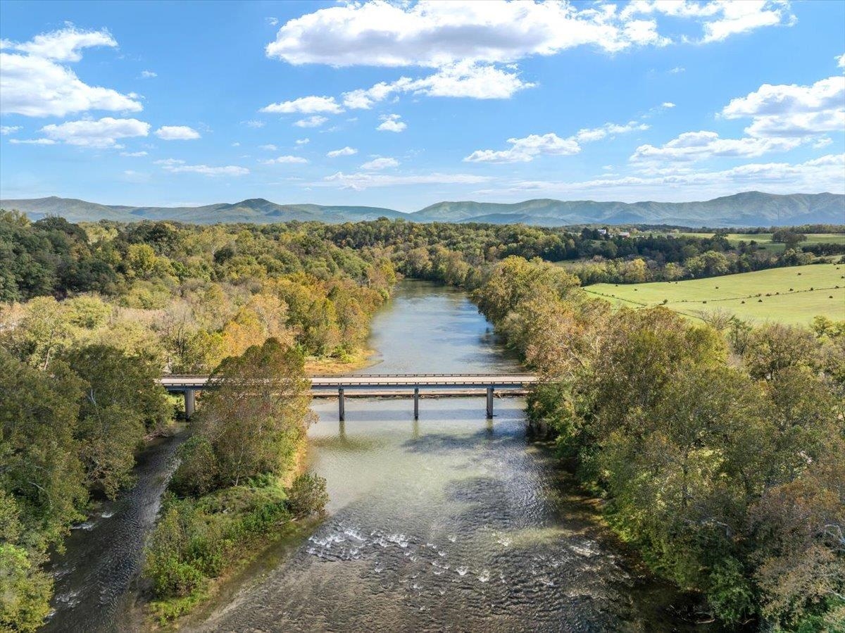1401 YAGERS RD, LURAY, Virginia 22835, 3 Bedrooms Bedrooms, ,3 BathroomsBathrooms,Residential,1401 YAGERS RD,682873 MLS # 682873 1401 YAGERS RD, LURAY, Virginia 22835, 3 Bedrooms Bedrooms, ,3 BathroomsBathrooms,Residential,1401 YAGERS RD,682873 MLS # 682873
