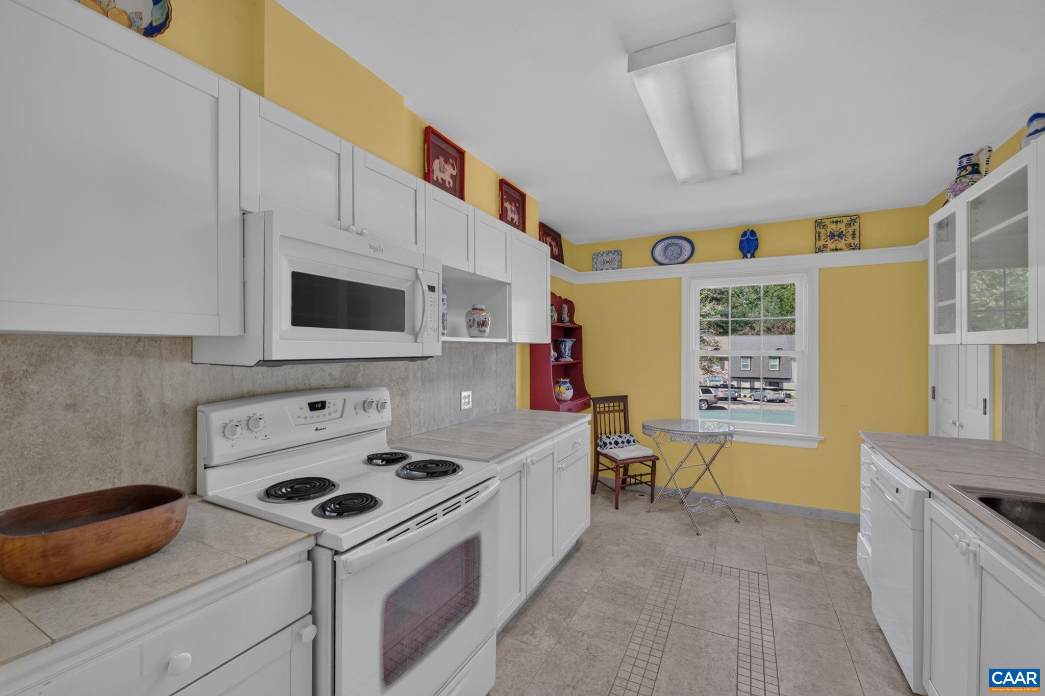36 GEORGETOWN GREEN, CHARLOTTESVILLE, Virginia 22901, 4 Bedrooms Bedrooms, ,3 BathroomsBathrooms,Residential,36 GEORGETOWN GREEN,682957 MLS # 682957 36 GEORGETOWN GREEN, CHARLOTTESVILLE, Virginia 22901, 4 Bedrooms Bedrooms, ,3 BathroomsBathrooms,Residential,36 GEORGETOWN GREEN,682957 MLS # 682957