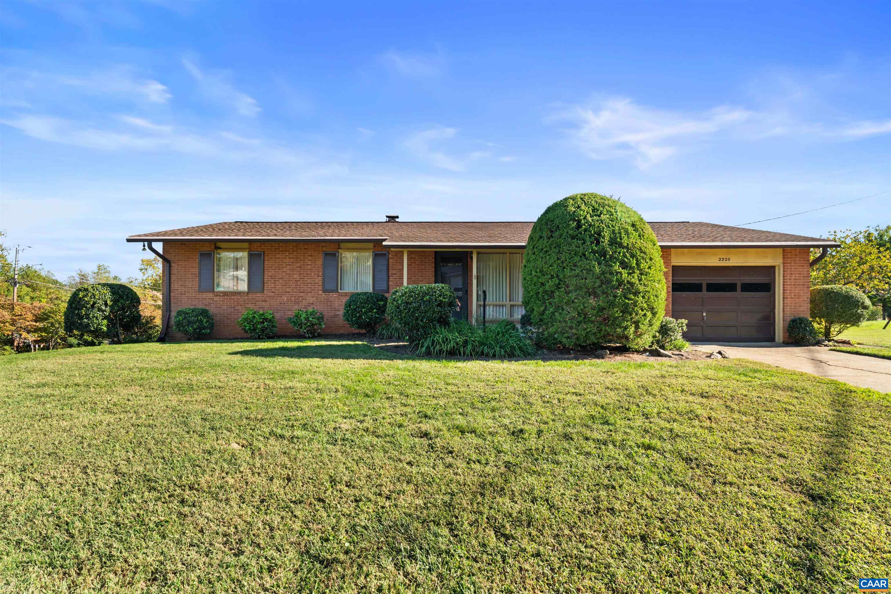 2220 DOMINION DR, CHARLOTTESVILLE, Virginia 22901, 4 Bedrooms Bedrooms, ,2 BathroomsBathrooms,Residential,2220 DOMINION DR,682994 MLS # 682994