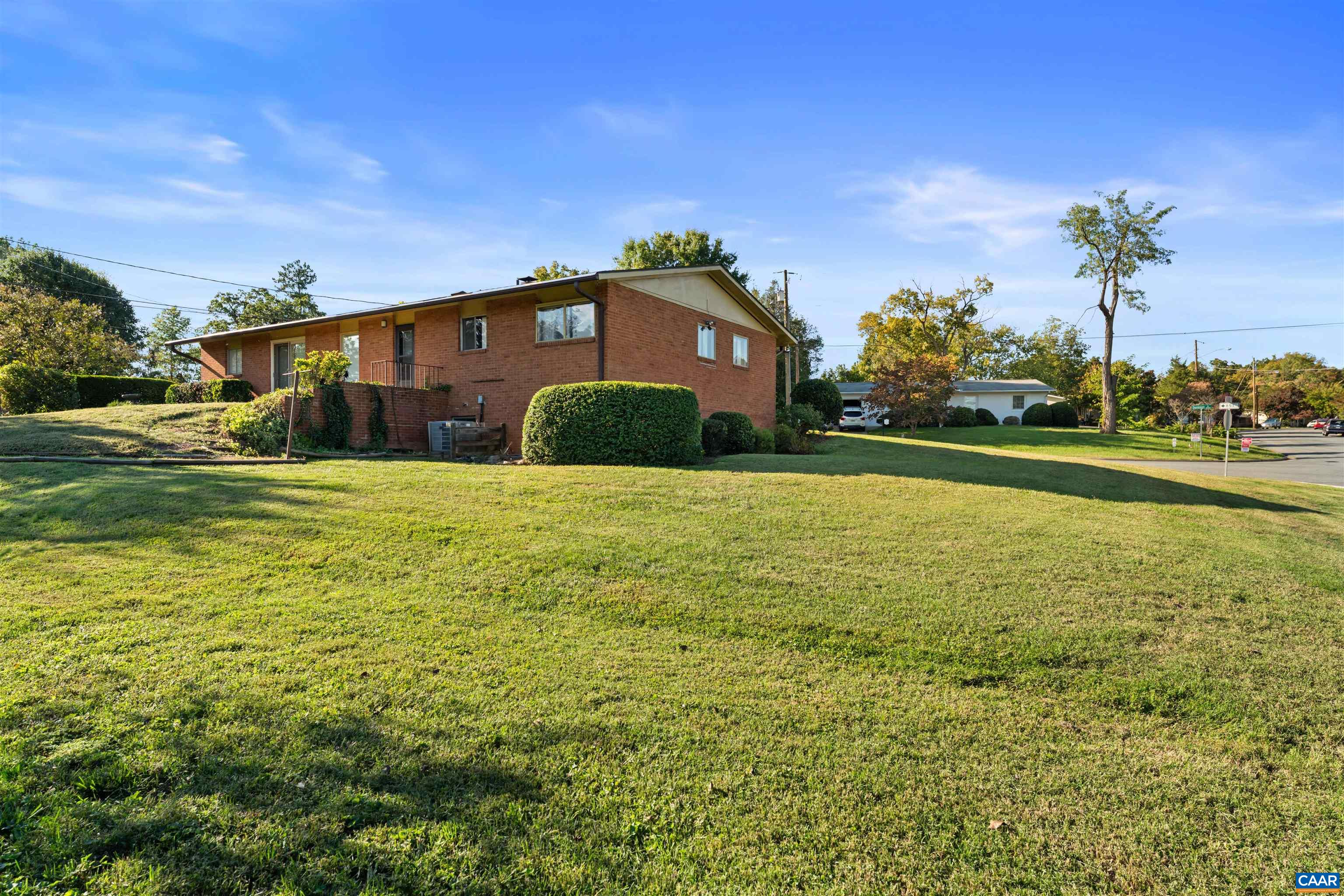 2220 DOMINION DR, CHARLOTTESVILLE, Virginia 22901, 4 Bedrooms Bedrooms, ,2 BathroomsBathrooms,Residential,2220 DOMINION DR,682994 MLS # 682994