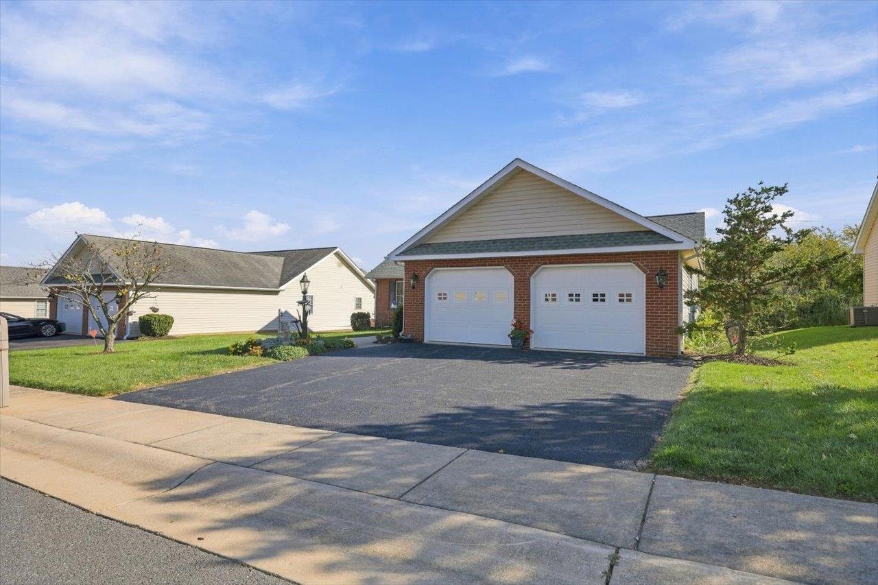 129 RED OAK DR, STAUNTON, Virginia 24401, 3 Bedrooms Bedrooms, ,2 BathroomsBathrooms,Residential,129 RED OAK DR,683001 MLS # 683001 129 RED OAK DR, STAUNTON, Virginia 24401, 3 Bedrooms Bedrooms, ,2 BathroomsBathrooms,Residential,129 RED OAK DR,683001 MLS # 683001