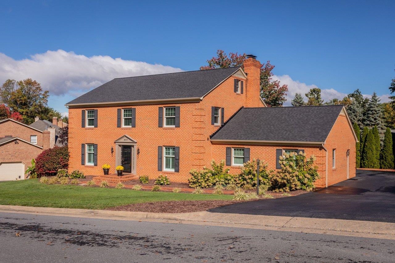 247 DIVOT DR, HARRISONBURG, Virginia 22801, 4 Bedrooms Bedrooms, ,4 BathroomsBathrooms,Residential,247 DIVOT DR,683002 MLS # 683002 247 DIVOT DR, HARRISONBURG, Virginia 22801, 4 Bedrooms Bedrooms, ,4 BathroomsBathrooms,Residential,247 DIVOT DR,683002 MLS # 683002