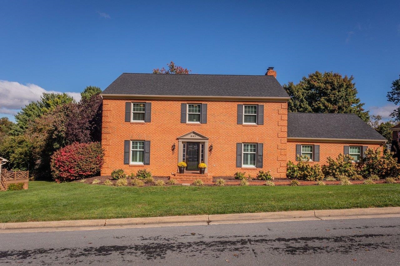 247 DIVOT DR, HARRISONBURG, Virginia 22801, 4 Bedrooms Bedrooms, ,4 BathroomsBathrooms,Residential,247 DIVOT DR,683002 MLS # 683002 247 DIVOT DR, HARRISONBURG, Virginia 22801, 4 Bedrooms Bedrooms, ,4 BathroomsBathrooms,Residential,247 DIVOT DR,683002 MLS # 683002
