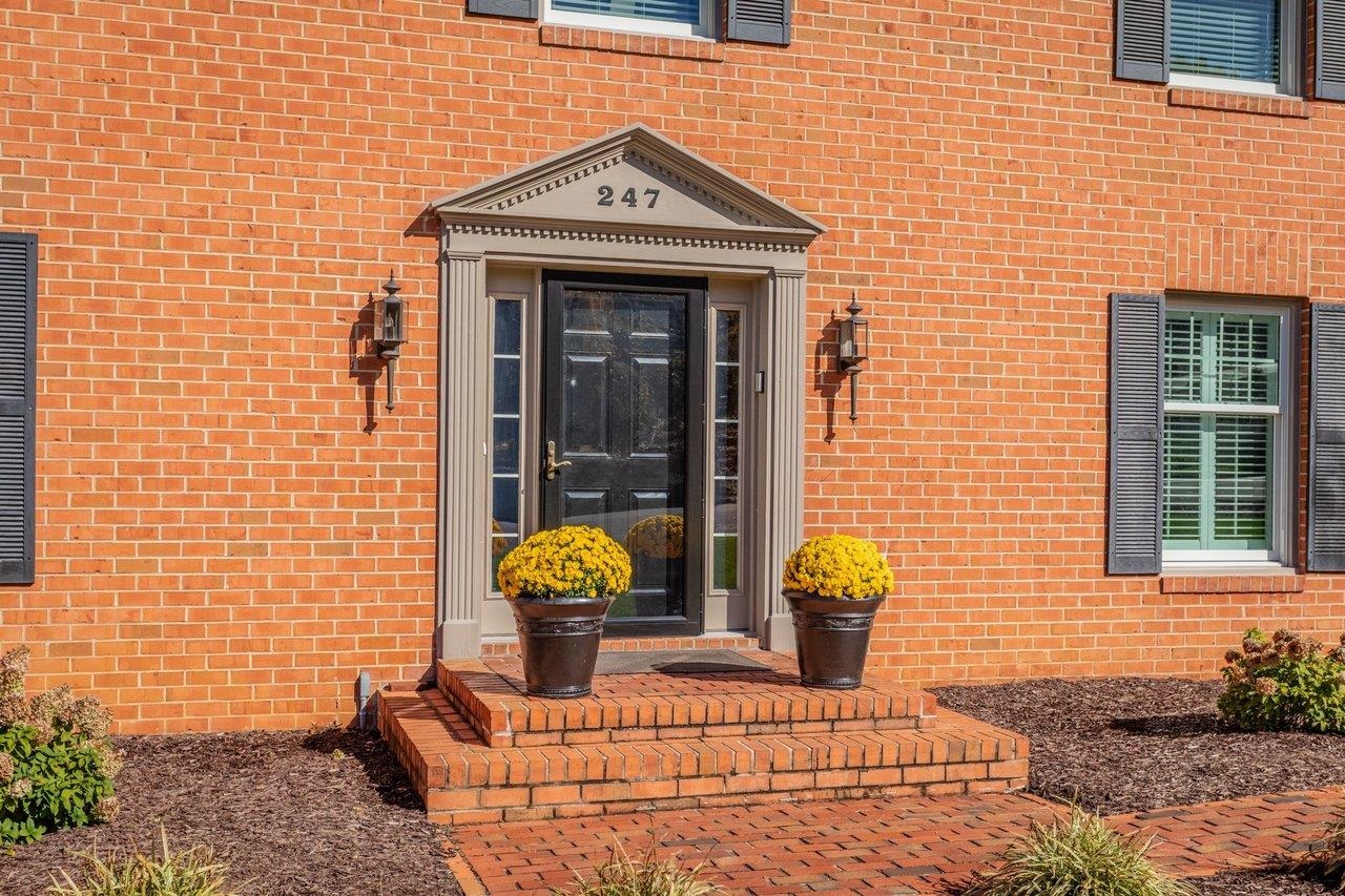 247 DIVOT DR, HARRISONBURG, Virginia 22801, 4 Bedrooms Bedrooms, ,4 BathroomsBathrooms,Residential,247 DIVOT DR,683002 MLS # 683002 247 DIVOT DR, HARRISONBURG, Virginia 22801, 4 Bedrooms Bedrooms, ,4 BathroomsBathrooms,Residential,247 DIVOT DR,683002 MLS # 683002