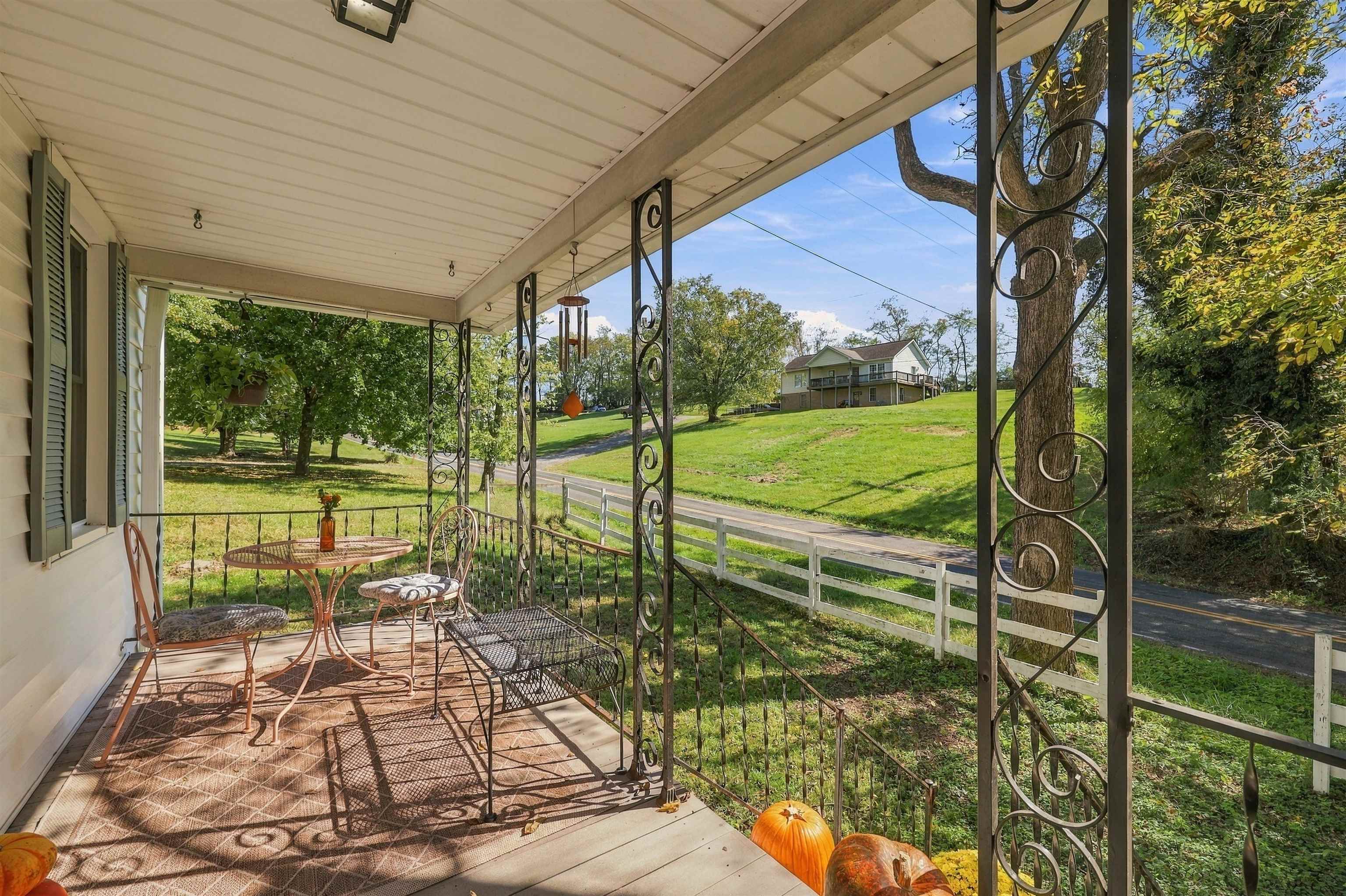 229 PLEASANT VIEW RD, STAUNTON, Virginia 24401, 2 Bedrooms Bedrooms, ,1 BathroomBathrooms,Residential,229 PLEASANT VIEW RD,683005 MLS # 683005 229 PLEASANT VIEW RD, STAUNTON, Virginia 24401, 2 Bedrooms Bedrooms, ,1 BathroomBathrooms,Residential,229 PLEASANT VIEW RD,683005 MLS # 683005