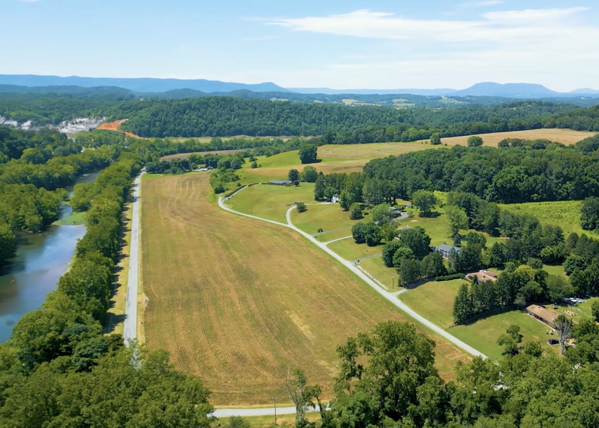 Low-lying parcels can become pasture, or farmed. Low-lying parcels can become pasture, or farmed.