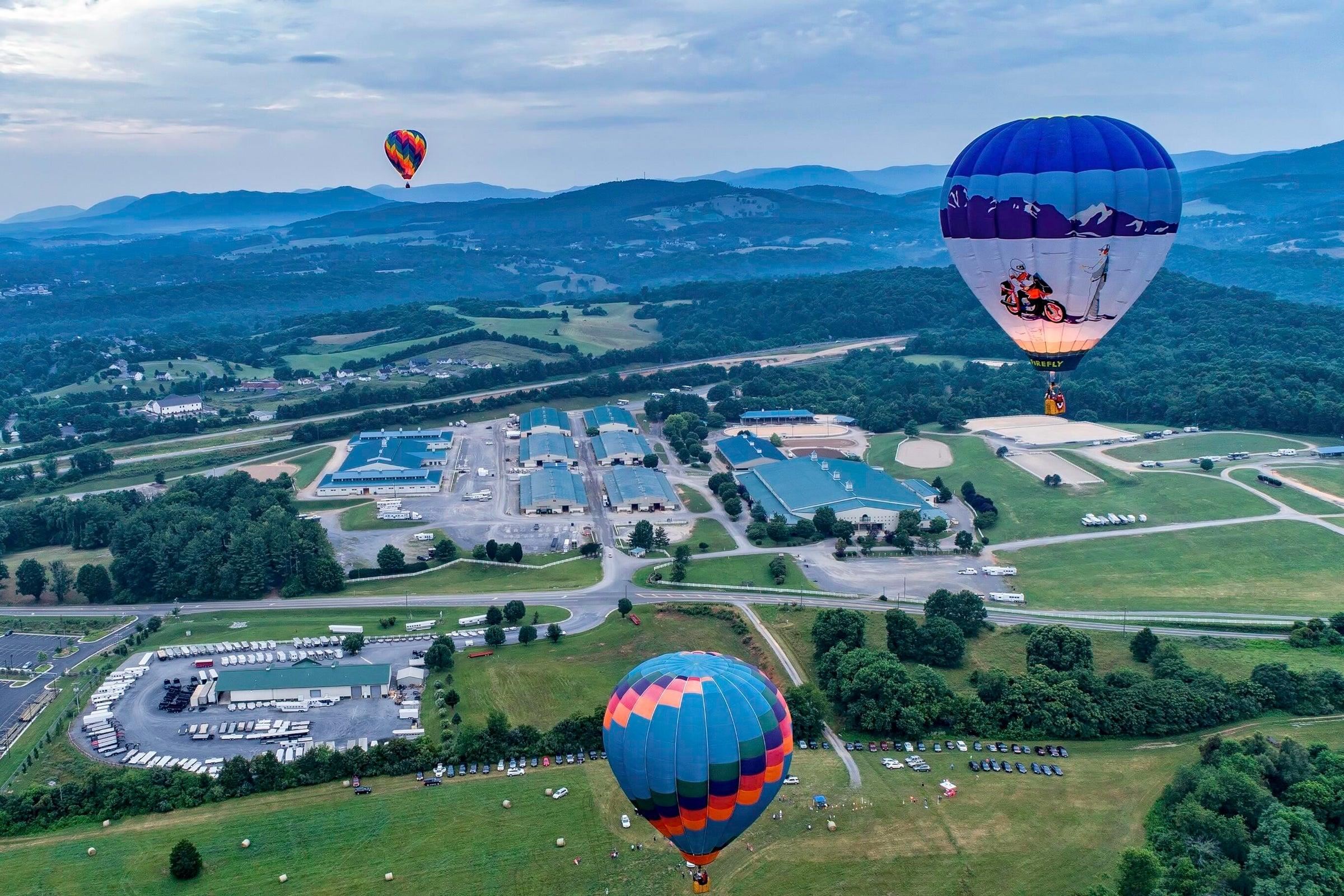 The mountain views from the balloons are spectacular. The mountain views from the balloons are spectacular.