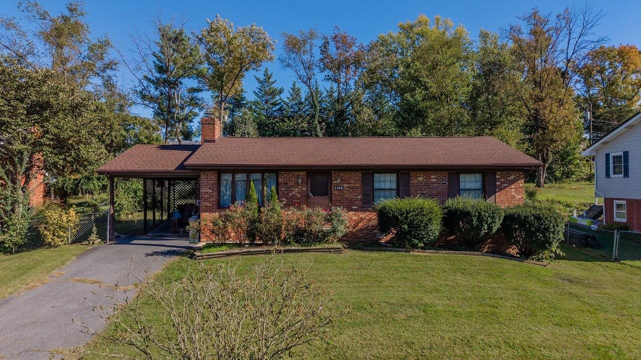 1154 STUART ST, HARRISONBURG, Virginia 22802, 3 Bedrooms Bedrooms, ,1 BathroomBathrooms,Residential,1154 STUART ST,682856 MLS # 682856 1154 STUART ST, HARRISONBURG, Virginia 22802, 3 Bedrooms Bedrooms, ,1 BathroomBathrooms,Residential,1154 STUART ST,682856 MLS # 682856