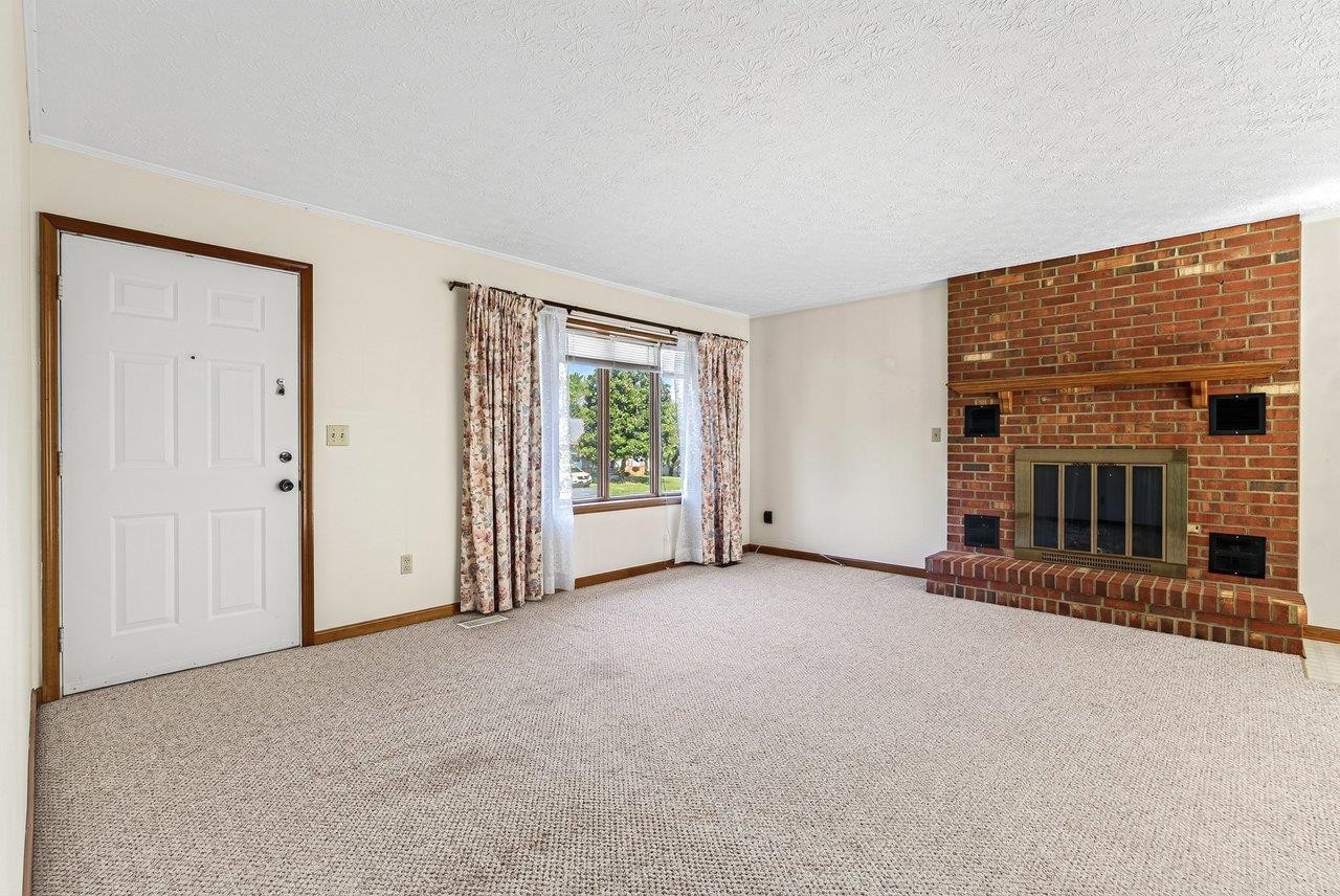 1154 STUART ST, HARRISONBURG, Virginia 22802, 3 Bedrooms Bedrooms, ,1 BathroomBathrooms,Residential,1154 STUART ST,682856 MLS # 682856 1154 STUART ST, HARRISONBURG, Virginia 22802, 3 Bedrooms Bedrooms, ,1 BathroomBathrooms,Residential,1154 STUART ST,682856 MLS # 682856