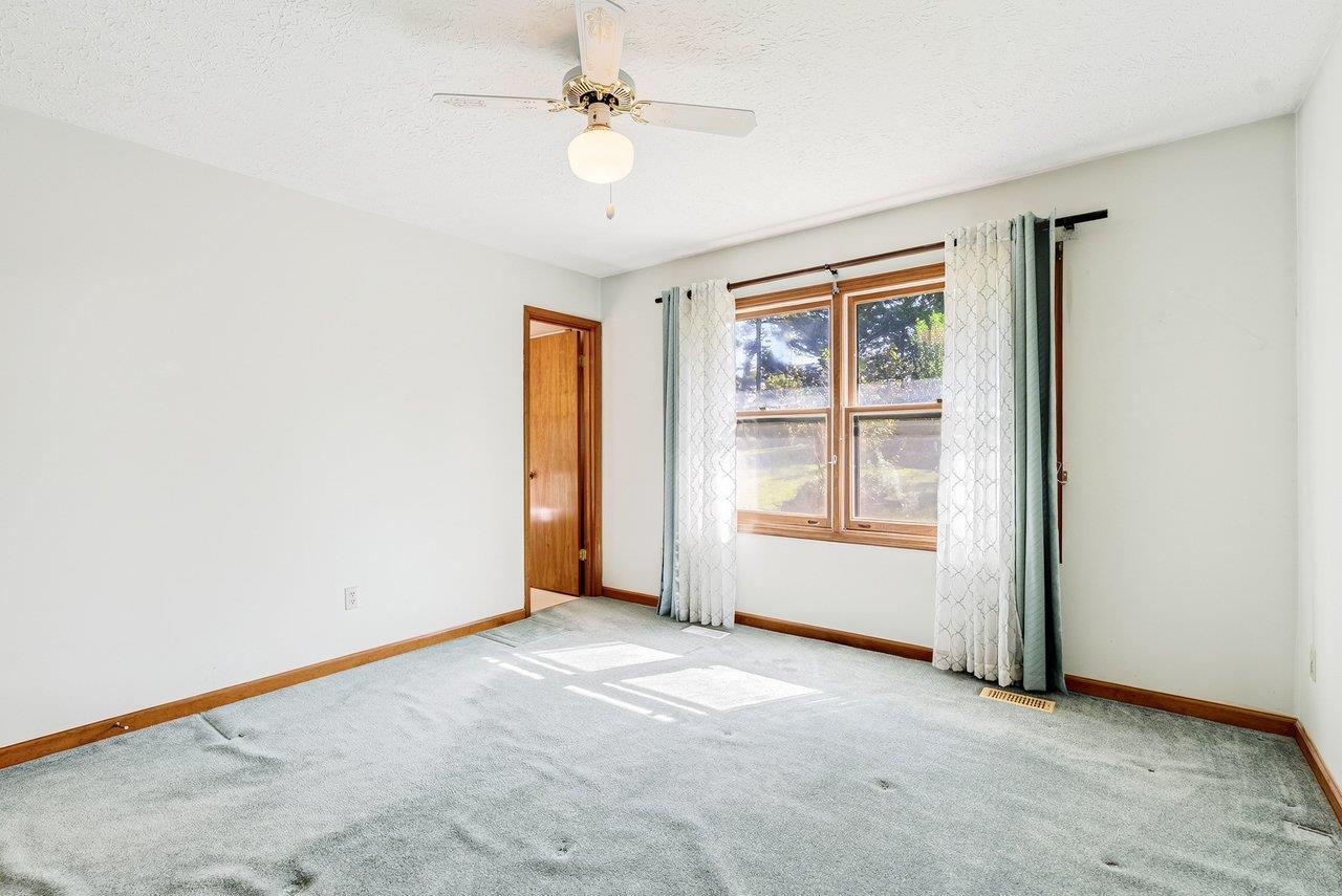 1154 STUART ST, HARRISONBURG, Virginia 22802, 3 Bedrooms Bedrooms, ,1 BathroomBathrooms,Residential,1154 STUART ST,682856 MLS # 682856 1154 STUART ST, HARRISONBURG, Virginia 22802, 3 Bedrooms Bedrooms, ,1 BathroomBathrooms,Residential,1154 STUART ST,682856 MLS # 682856