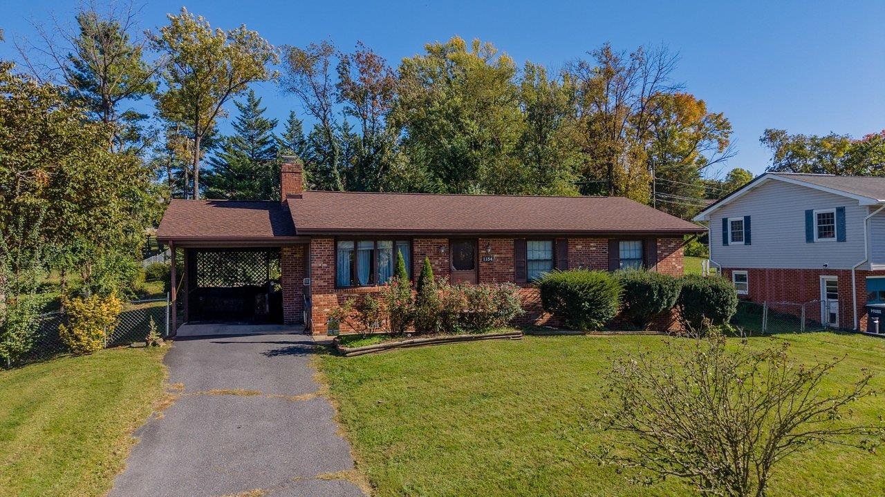1154 STUART ST, HARRISONBURG, Virginia 22802, 3 Bedrooms Bedrooms, ,1 BathroomBathrooms,Residential,1154 STUART ST,682856 MLS # 682856 1154 STUART ST, HARRISONBURG, Virginia 22802, 3 Bedrooms Bedrooms, ,1 BathroomBathrooms,Residential,1154 STUART ST,682856 MLS # 682856