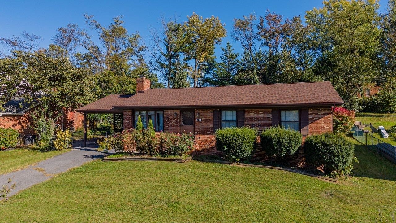 1154 STUART ST, HARRISONBURG, Virginia 22802, 3 Bedrooms Bedrooms, ,1 BathroomBathrooms,Residential,1154 STUART ST,682856 MLS # 682856 1154 STUART ST, HARRISONBURG, Virginia 22802, 3 Bedrooms Bedrooms, ,1 BathroomBathrooms,Residential,1154 STUART ST,682856 MLS # 682856