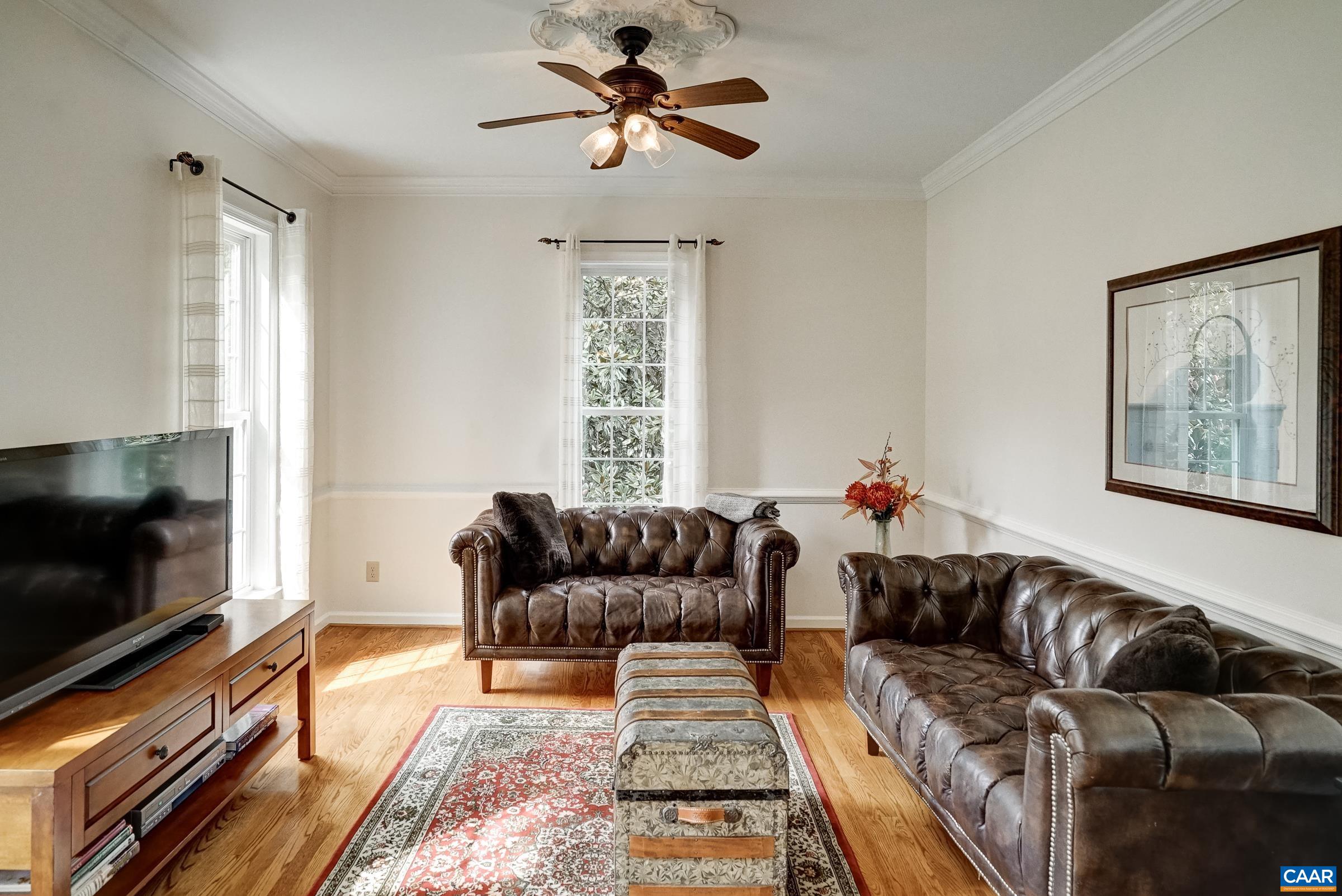 Den/Study with french doors and built in bookshelves. Den/Study with french doors and built in bookshelves.