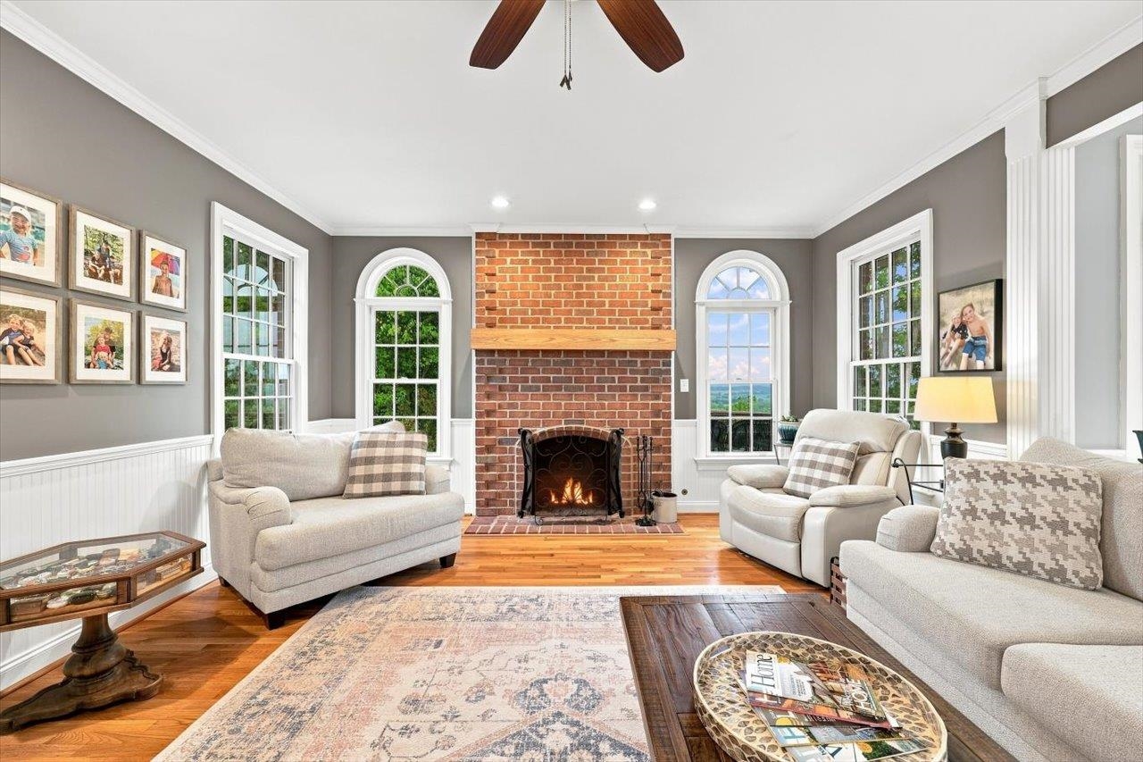 319 PARKINS LN, VERONA, Virginia 24482, 5 Bedrooms Bedrooms, ,3 BathroomsBathrooms,Residential,319 PARKINS LN,683012 MLS # 683012 319 PARKINS LN, VERONA, Virginia 24482, 5 Bedrooms Bedrooms, ,3 BathroomsBathrooms,Residential,319 PARKINS LN,683012 MLS # 683012