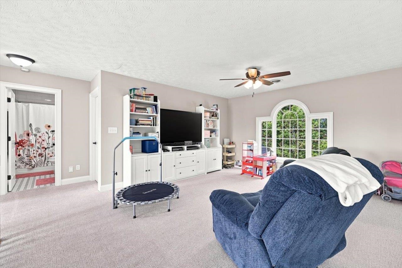 319 PARKINS LN, VERONA, Virginia 24482, 5 Bedrooms Bedrooms, ,3 BathroomsBathrooms,Residential,319 PARKINS LN,683012 MLS # 683012 319 PARKINS LN, VERONA, Virginia 24482, 5 Bedrooms Bedrooms, ,3 BathroomsBathrooms,Residential,319 PARKINS LN,683012 MLS # 683012
