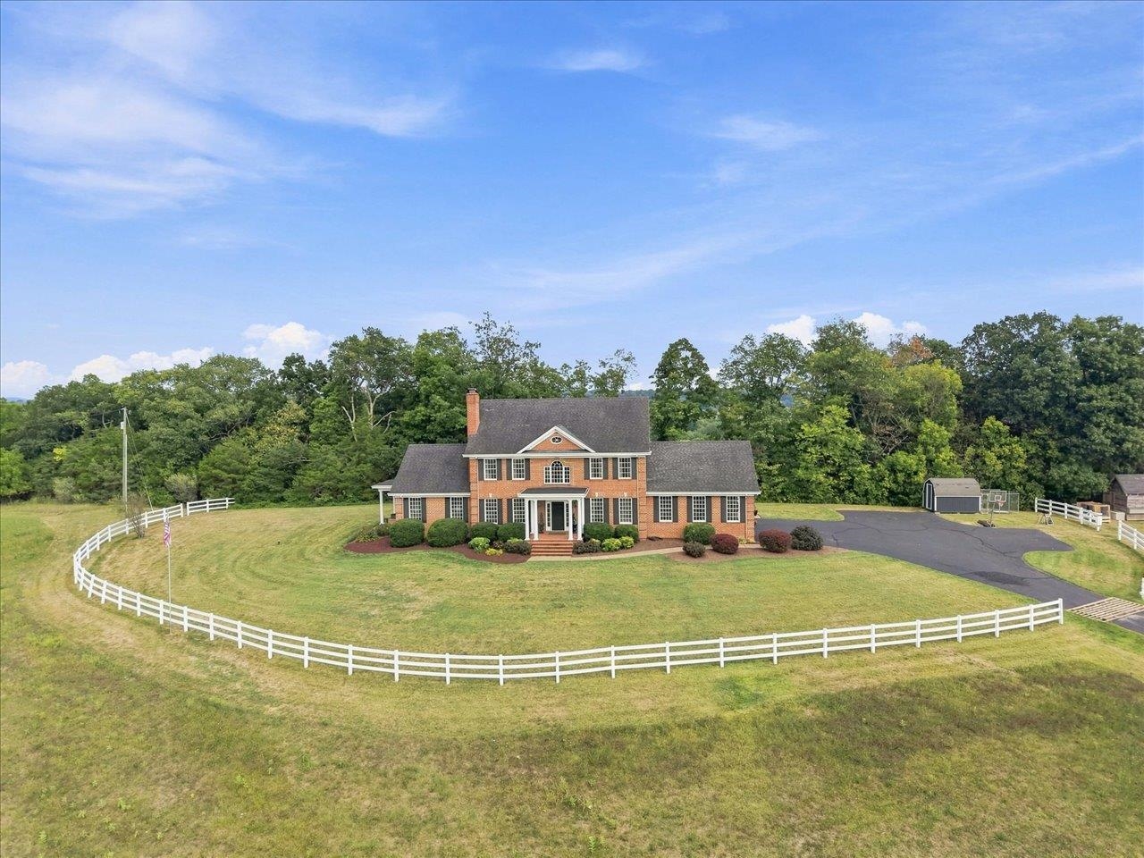 319 PARKINS LN, VERONA, Virginia 24482, 5 Bedrooms Bedrooms, ,3 BathroomsBathrooms,Residential,319 PARKINS LN,683012 MLS # 683012 319 PARKINS LN, VERONA, Virginia 24482, 5 Bedrooms Bedrooms, ,3 BathroomsBathrooms,Residential,319 PARKINS LN,683012 MLS # 683012