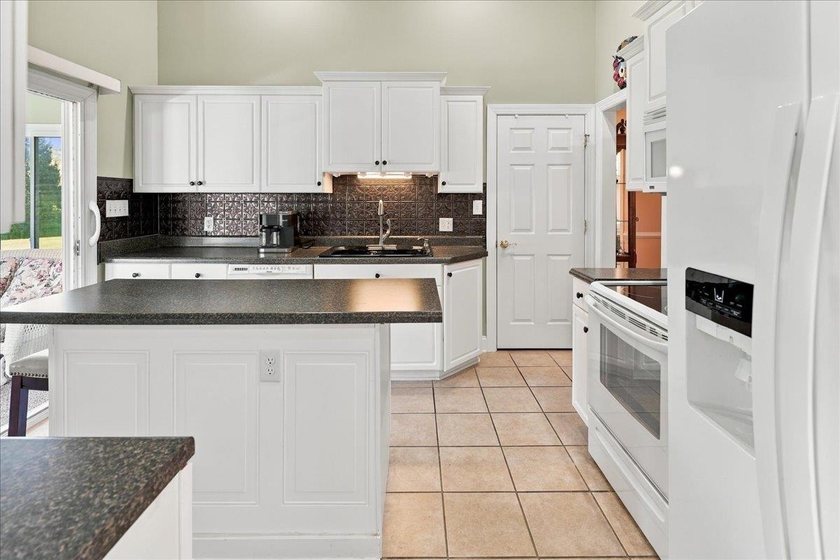 19 SAINT IVES DR, FISHERSVILLE, Virginia 22939, 2 Bedrooms Bedrooms, ,2 BathroomsBathrooms,Residential,Ivy Ridge Townhomes,19 SAINT IVES DR,683017 MLS # 683017 19 SAINT IVES DR, FISHERSVILLE, Virginia 22939, 2 Bedrooms Bedrooms, ,2 BathroomsBathrooms,Residential,Ivy Ridge Townhomes,19 SAINT IVES DR,683017 MLS # 683017