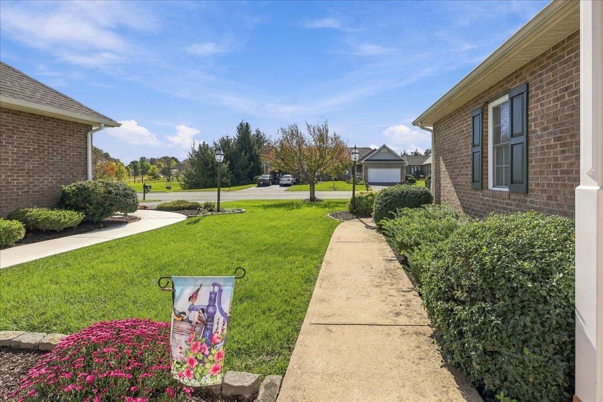 19 SAINT IVES DR, FISHERSVILLE, Virginia 22939, 2 Bedrooms Bedrooms, ,2 BathroomsBathrooms,Residential,Ivy Ridge Townhomes,19 SAINT IVES DR,683017 MLS # 683017 19 SAINT IVES DR, FISHERSVILLE, Virginia 22939, 2 Bedrooms Bedrooms, ,2 BathroomsBathrooms,Residential,Ivy Ridge Townhomes,19 SAINT IVES DR,683017 MLS # 683017