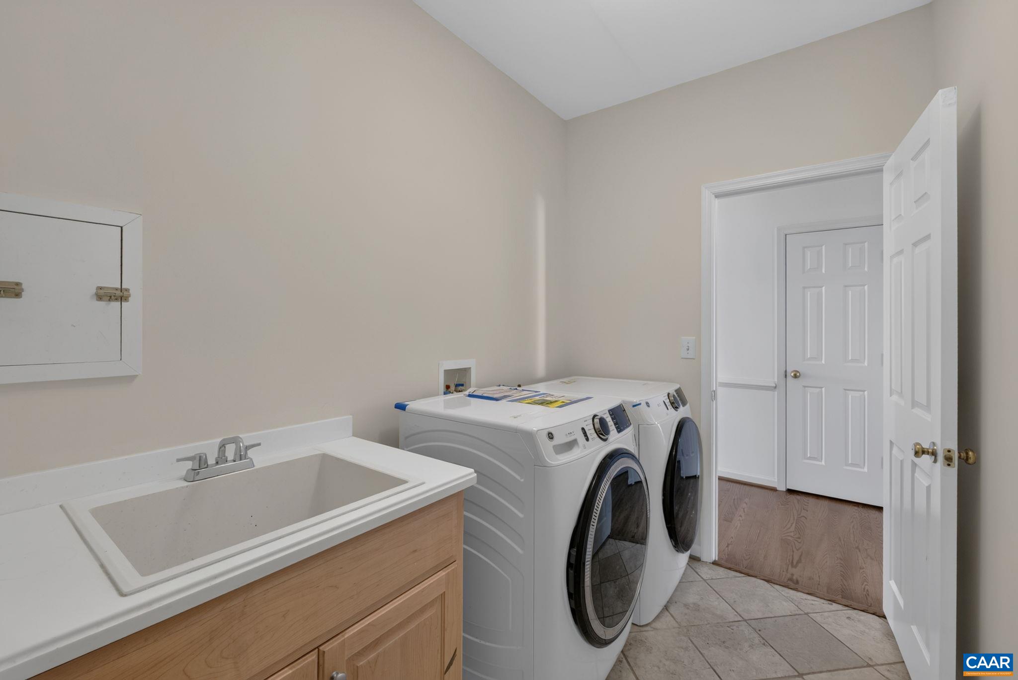 938 BRAEBURN ST, CROZET, Virginia 22932, 4 Bedrooms Bedrooms, ,2 BathroomsBathrooms,Residential,938 BRAEBURN ST,683027 MLS # 683027 938 BRAEBURN ST, CROZET, Virginia 22932, 4 Bedrooms Bedrooms, ,2 BathroomsBathrooms,Residential,938 BRAEBURN ST,683027 MLS # 683027