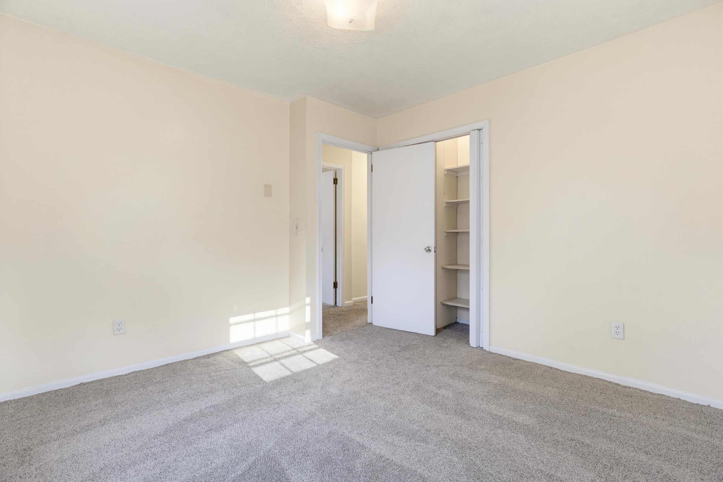 217 S WINCHESTER AVE, WAYNESBORO, Virginia 22980, 2 Bedrooms Bedrooms, ,1 BathroomBathrooms,Residential,217 S WINCHESTER AVE,683029 MLS # 683029 217 S WINCHESTER AVE, WAYNESBORO, Virginia 22980, 2 Bedrooms Bedrooms, ,1 BathroomBathrooms,Residential,217 S WINCHESTER AVE,683029 MLS # 683029
