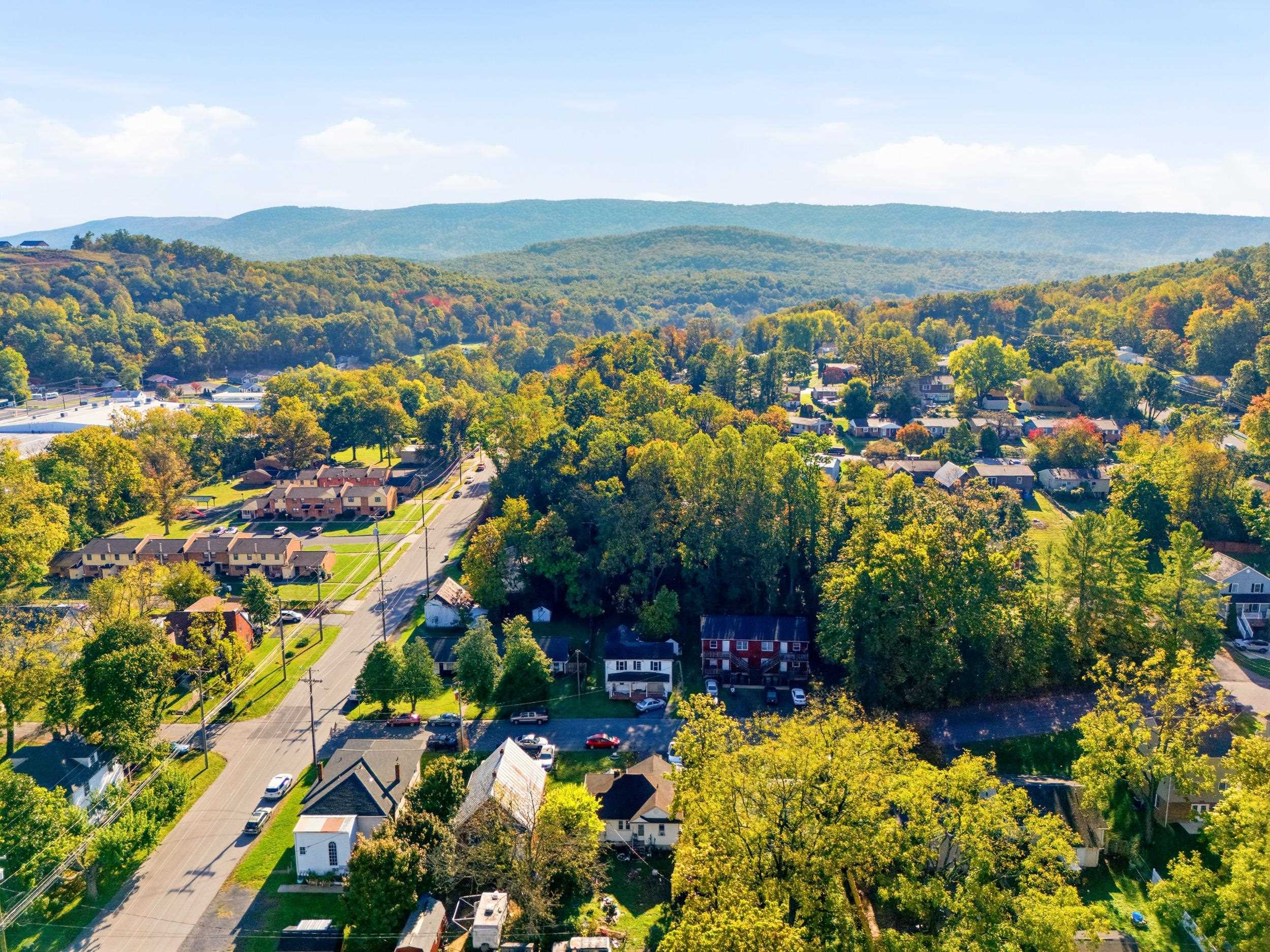 217 S WINCHESTER AVE, WAYNESBORO, Virginia 22980, 2 Bedrooms Bedrooms, ,1 BathroomBathrooms,Residential,217 S WINCHESTER AVE,683029 MLS # 683029 217 S WINCHESTER AVE, WAYNESBORO, Virginia 22980, 2 Bedrooms Bedrooms, ,1 BathroomBathrooms,Residential,217 S WINCHESTER AVE,683029 MLS # 683029