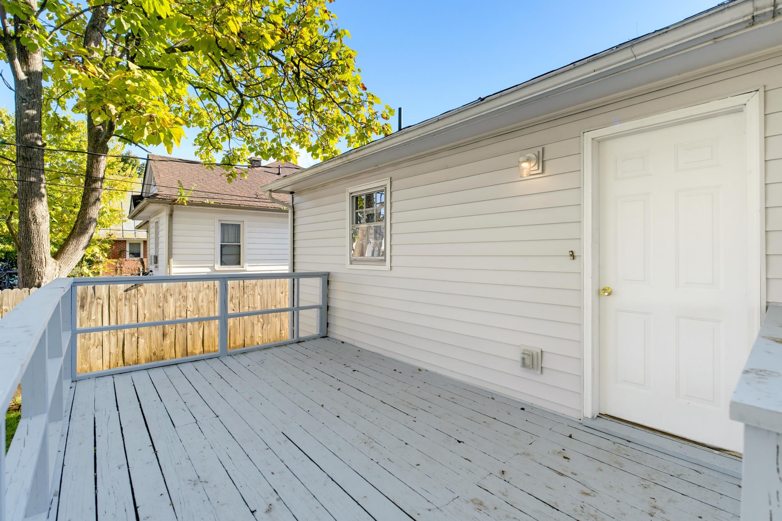 217 S WINCHESTER AVE, WAYNESBORO, Virginia 22980, 2 Bedrooms Bedrooms, ,1 BathroomBathrooms,Residential,217 S WINCHESTER AVE,683029 MLS # 683029 217 S WINCHESTER AVE, WAYNESBORO, Virginia 22980, 2 Bedrooms Bedrooms, ,1 BathroomBathrooms,Residential,217 S WINCHESTER AVE,683029 MLS # 683029
