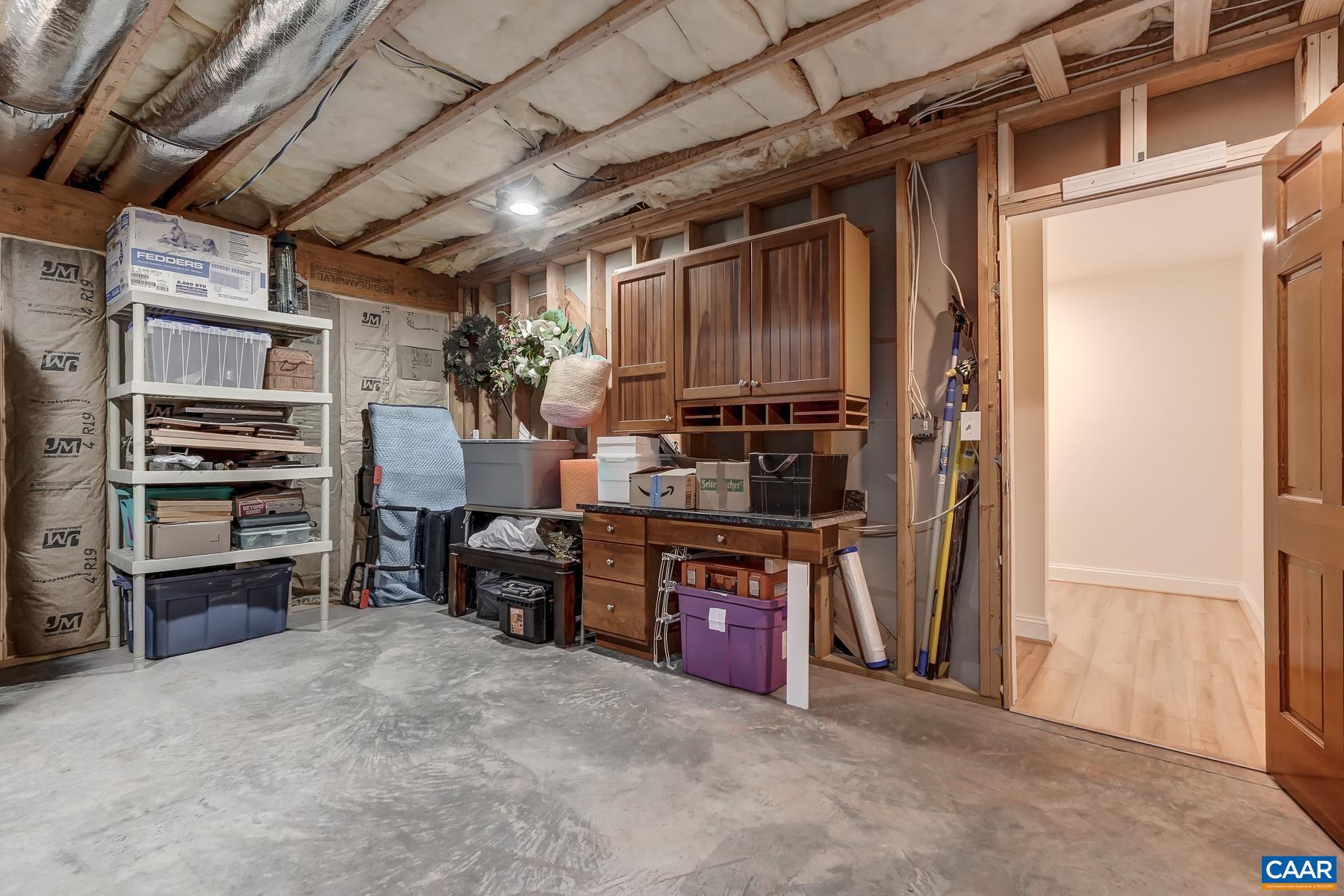 Storage room/workshop Storage room/workshop