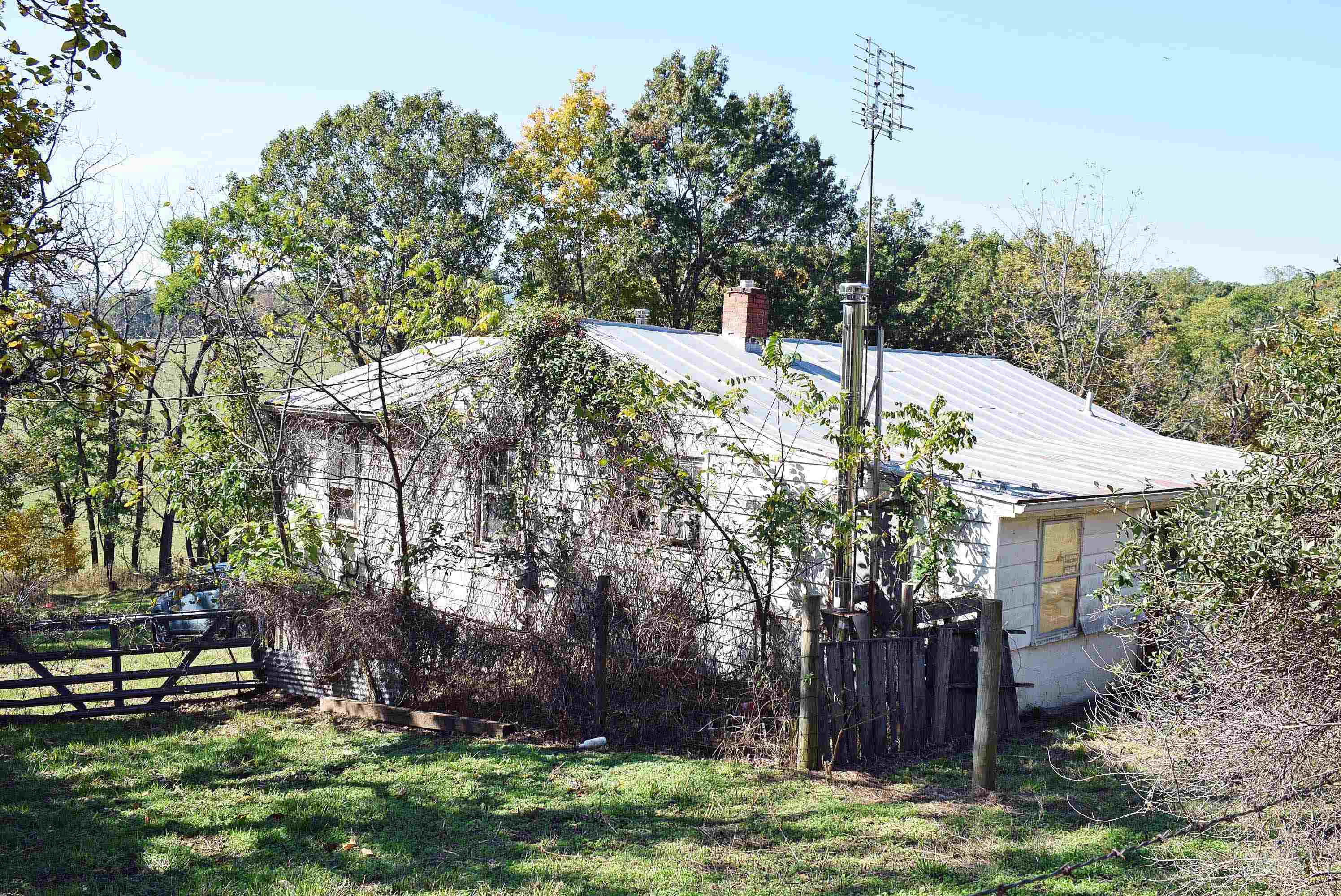 197 WALDROP RD, SWOOPE, Virginia 24479, 2 Bedrooms Bedrooms, ,1 BathroomBathrooms,Residential,197 WALDROP RD,683035 MLS # 683035 197 WALDROP RD, SWOOPE, Virginia 24479, 2 Bedrooms Bedrooms, ,1 BathroomBathrooms,Residential,197 WALDROP RD,683035 MLS # 683035