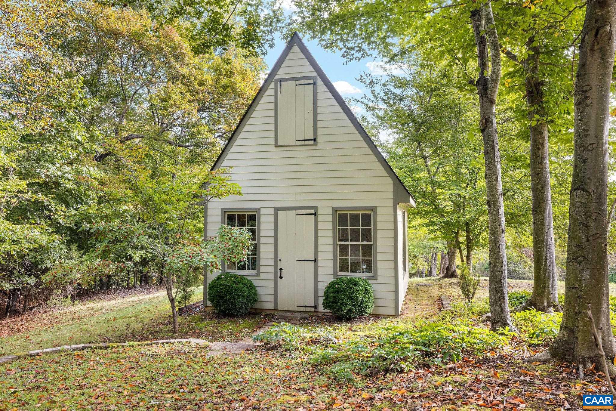 2350 WALNUT RIDGE LN, CHARLOTTESVILLE, Virginia 22911, 5 Bedrooms Bedrooms, ,6 BathroomsBathrooms,Residential,Tuckaway Farm,2350 WALNUT RIDGE LN,683036 MLS # 683036 2350 WALNUT RIDGE LN, CHARLOTTESVILLE, Virginia 22911, 5 Bedrooms Bedrooms, ,6 BathroomsBathrooms,Residential,Tuckaway Farm,2350 WALNUT RIDGE LN,683036 MLS # 683036