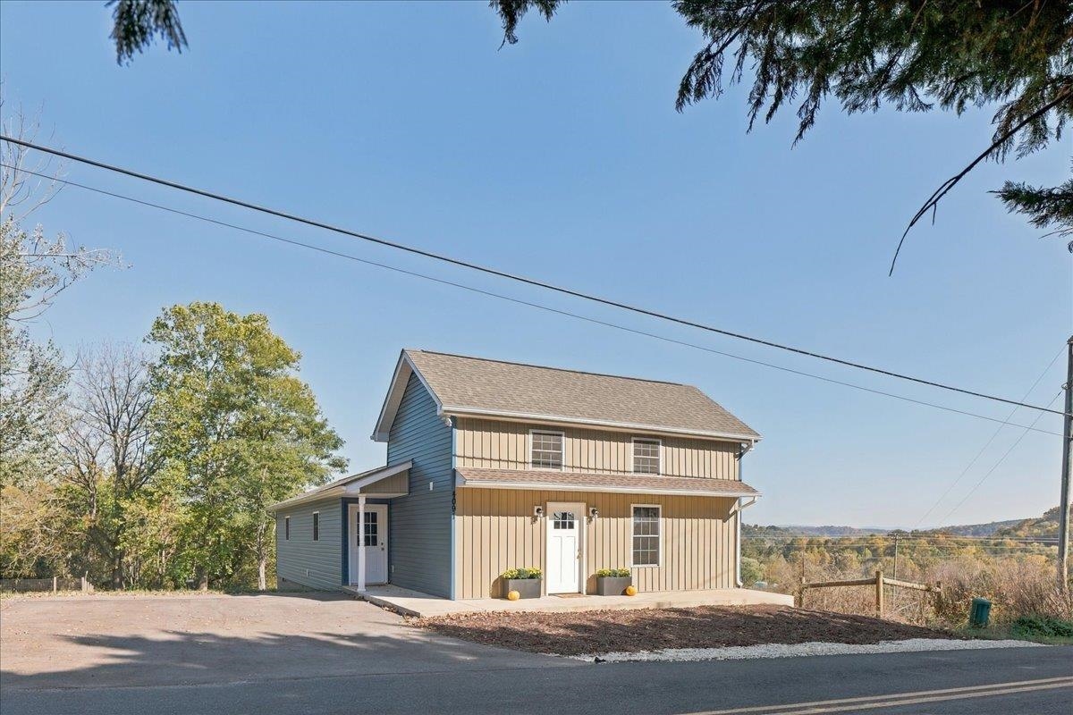 4091 SPRING HILL RD, STAUNTON, Virginia 24401, 3 Bedrooms Bedrooms, ,2 BathroomsBathrooms,Residential,4091 SPRING HILL RD,683037 MLS # 683037 4091 SPRING HILL RD, STAUNTON, Virginia 24401, 3 Bedrooms Bedrooms, ,2 BathroomsBathrooms,Residential,4091 SPRING HILL RD,683037 MLS # 683037