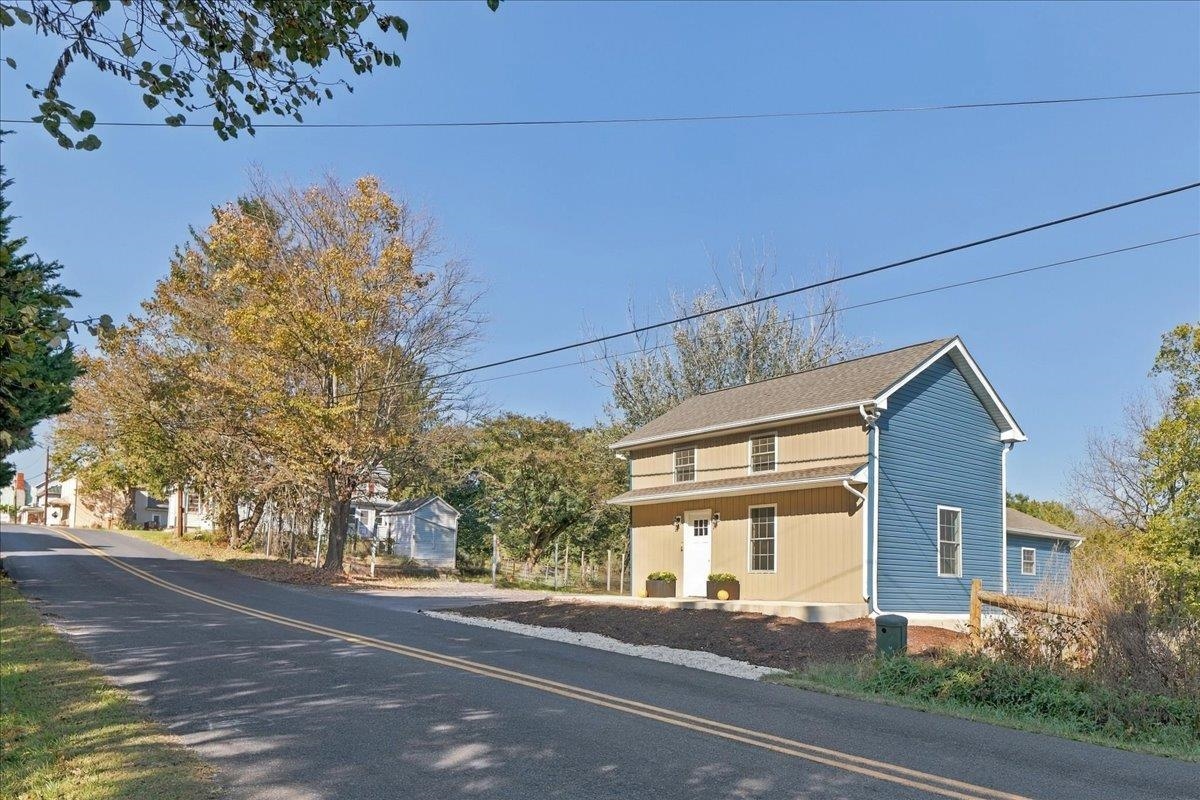 4091 SPRING HILL RD, STAUNTON, Virginia 24401, 3 Bedrooms Bedrooms, ,2 BathroomsBathrooms,Residential,4091 SPRING HILL RD,683037 MLS # 683037 4091 SPRING HILL RD, STAUNTON, Virginia 24401, 3 Bedrooms Bedrooms, ,2 BathroomsBathrooms,Residential,4091 SPRING HILL RD,683037 MLS # 683037