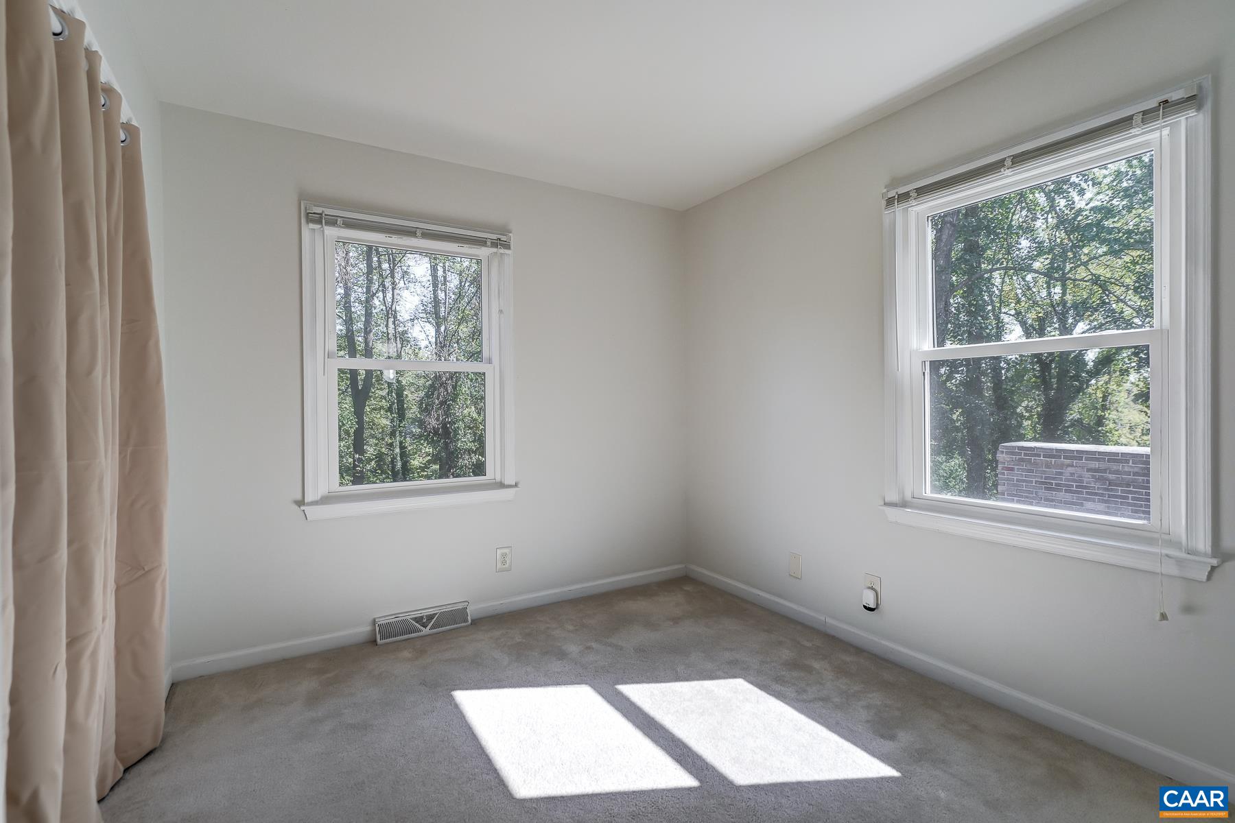 2401 BENNINGTON RD, CHARLOTTESVILLE, Virginia 22901, 4 Bedrooms Bedrooms, ,3 BathroomsBathrooms,Residential,2401 BENNINGTON RD,683039 MLS # 683039 2401 BENNINGTON RD, CHARLOTTESVILLE, Virginia 22901, 4 Bedrooms Bedrooms, ,3 BathroomsBathrooms,Residential,2401 BENNINGTON RD,683039 MLS # 683039