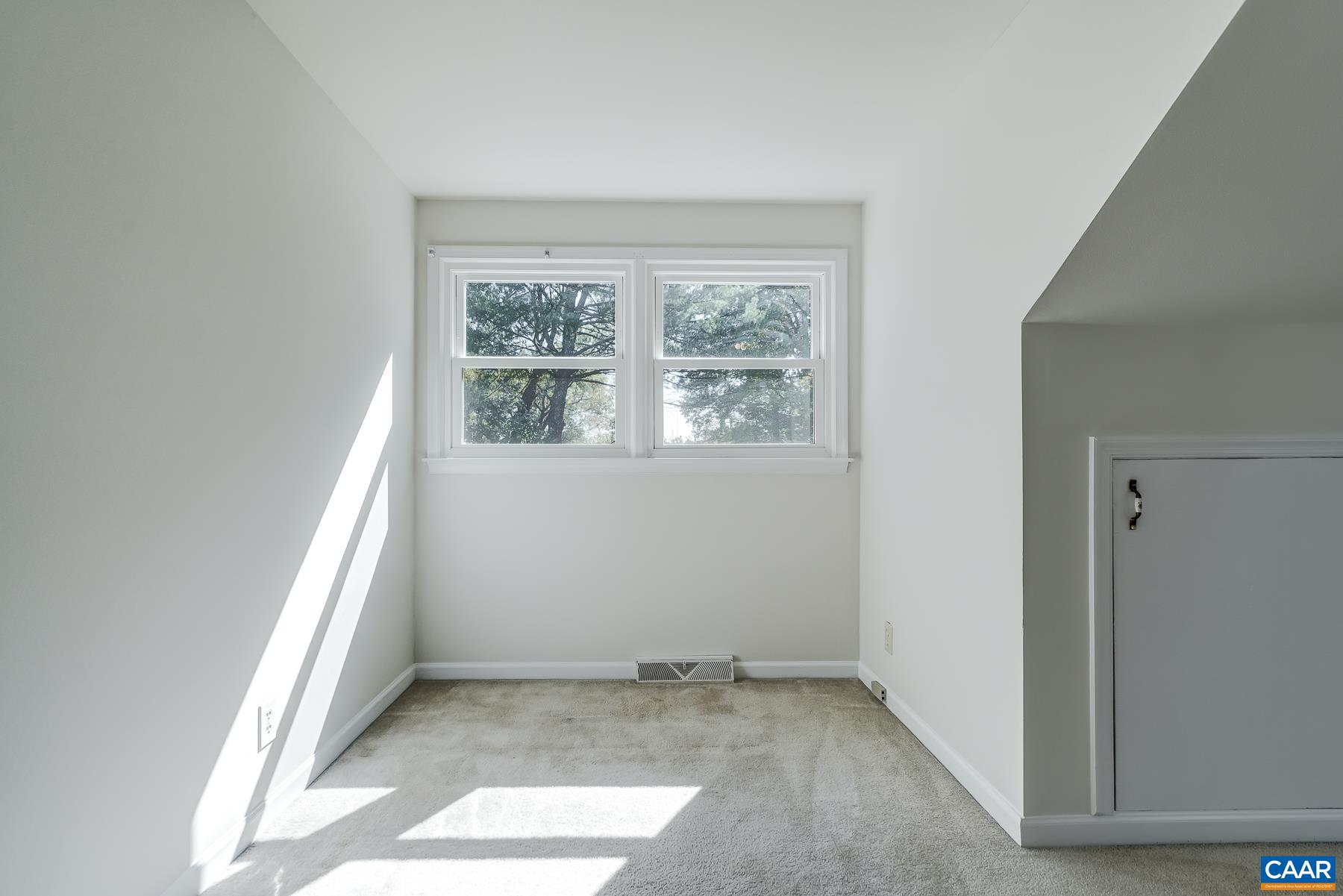 2401 BENNINGTON RD, CHARLOTTESVILLE, Virginia 22901, 4 Bedrooms Bedrooms, ,3 BathroomsBathrooms,Residential,2401 BENNINGTON RD,683039 MLS # 683039 2401 BENNINGTON RD, CHARLOTTESVILLE, Virginia 22901, 4 Bedrooms Bedrooms, ,3 BathroomsBathrooms,Residential,2401 BENNINGTON RD,683039 MLS # 683039