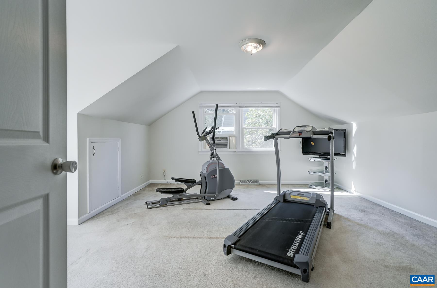 2401 BENNINGTON RD, CHARLOTTESVILLE, Virginia 22901, 4 Bedrooms Bedrooms, ,3 BathroomsBathrooms,Residential,2401 BENNINGTON RD,683039 MLS # 683039 2401 BENNINGTON RD, CHARLOTTESVILLE, Virginia 22901, 4 Bedrooms Bedrooms, ,3 BathroomsBathrooms,Residential,2401 BENNINGTON RD,683039 MLS # 683039