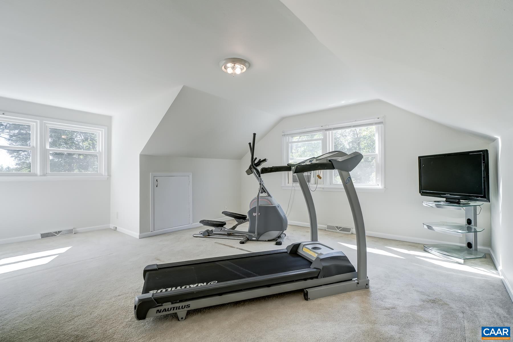 2401 BENNINGTON RD, CHARLOTTESVILLE, Virginia 22901, 4 Bedrooms Bedrooms, ,3 BathroomsBathrooms,Residential,2401 BENNINGTON RD,683039 MLS # 683039 2401 BENNINGTON RD, CHARLOTTESVILLE, Virginia 22901, 4 Bedrooms Bedrooms, ,3 BathroomsBathrooms,Residential,2401 BENNINGTON RD,683039 MLS # 683039