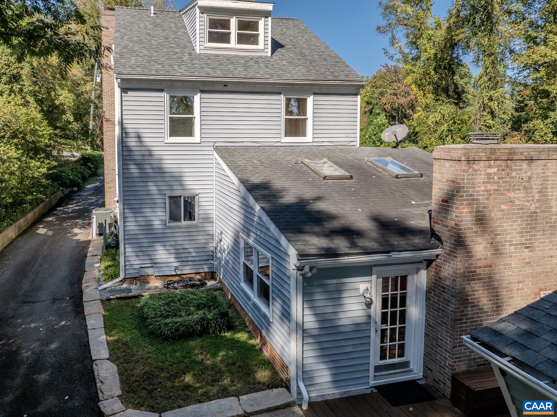 2401 BENNINGTON RD, CHARLOTTESVILLE, Virginia 22901, 4 Bedrooms Bedrooms, ,3 BathroomsBathrooms,Residential,2401 BENNINGTON RD,683039 MLS # 683039 2401 BENNINGTON RD, CHARLOTTESVILLE, Virginia 22901, 4 Bedrooms Bedrooms, ,3 BathroomsBathrooms,Residential,2401 BENNINGTON RD,683039 MLS # 683039