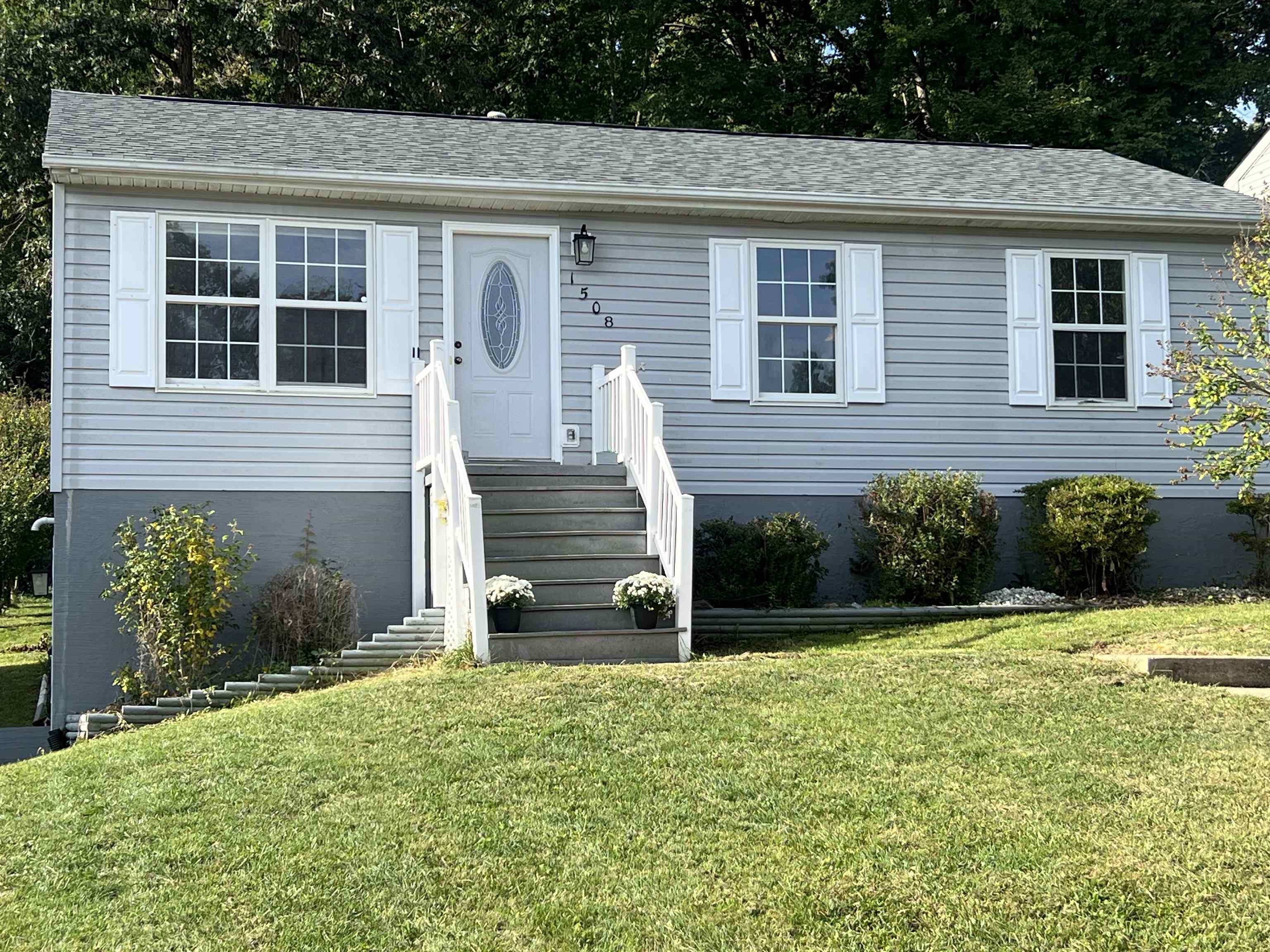 1508 D ST, WAYNESBORO, Virginia 22980, 3 Bedrooms Bedrooms, ,1 BathroomBathrooms,Residential,1508 D ST,682661 MLS # 682661