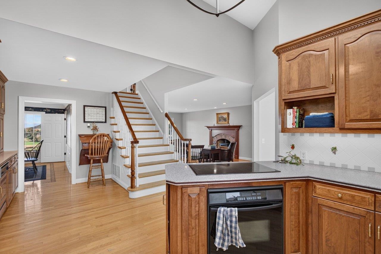 9527 CENTERVILLE RD, BRIDGEWATER, Virginia 22812, 3 Bedrooms Bedrooms, ,4 BathroomsBathrooms,Residential,9527 CENTERVILLE RD,682929 MLS # 682929 9527 CENTERVILLE RD, BRIDGEWATER, Virginia 22812, 3 Bedrooms Bedrooms, ,4 BathroomsBathrooms,Residential,9527 CENTERVILLE RD,682929 MLS # 682929
